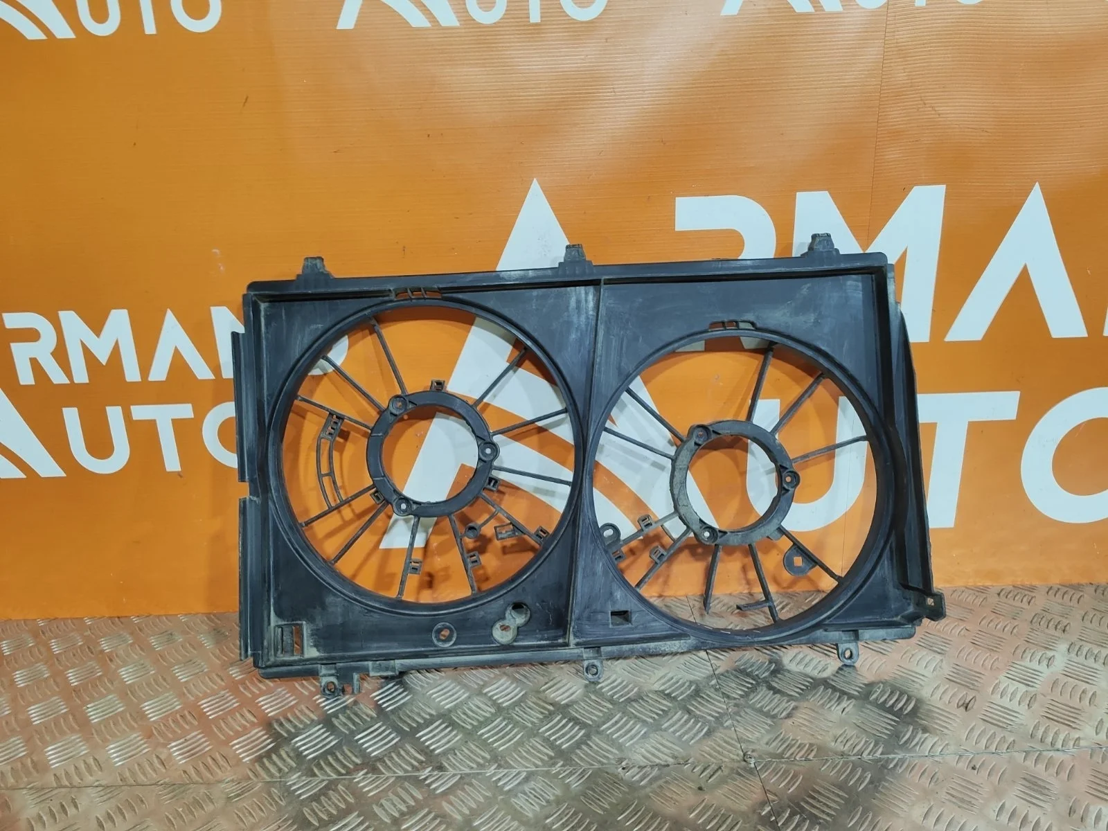 Диффузор вентилятора Mitsubishi Outlander 2012-нв 3