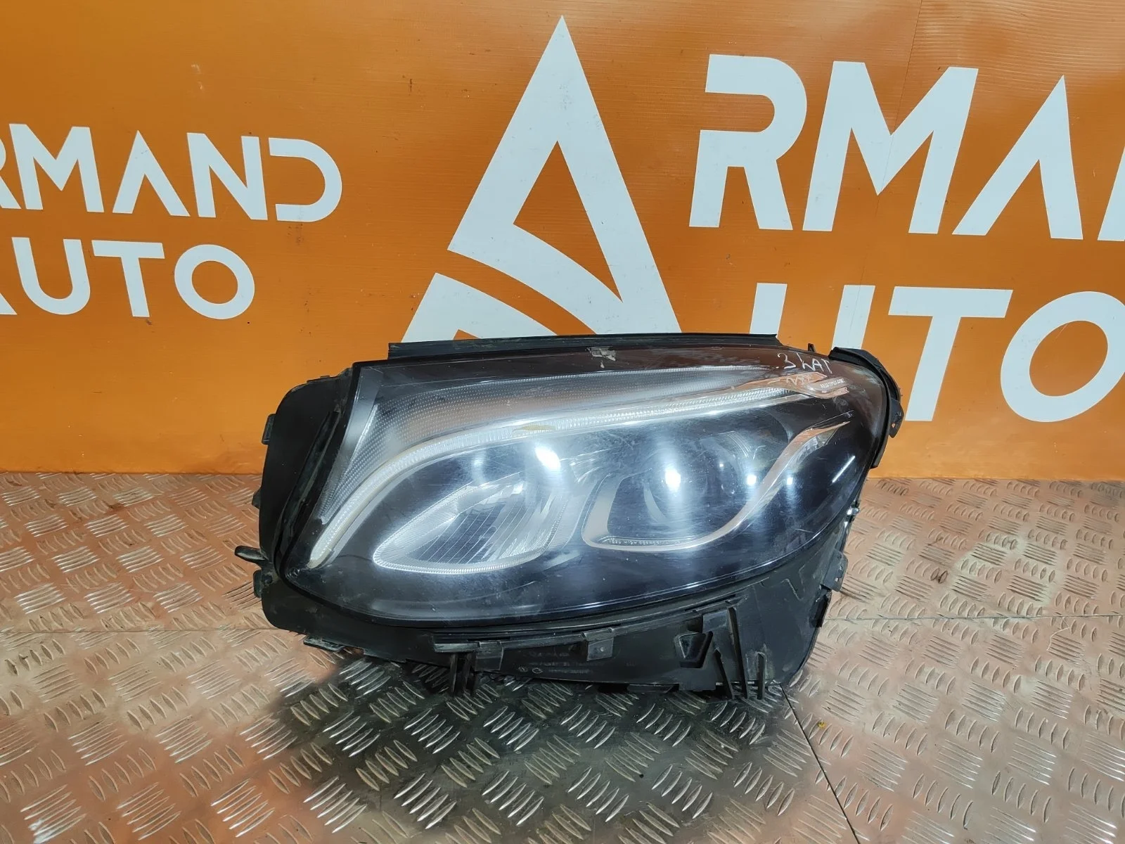 Фара Mercedes GLC-Class 2015-2019 X253