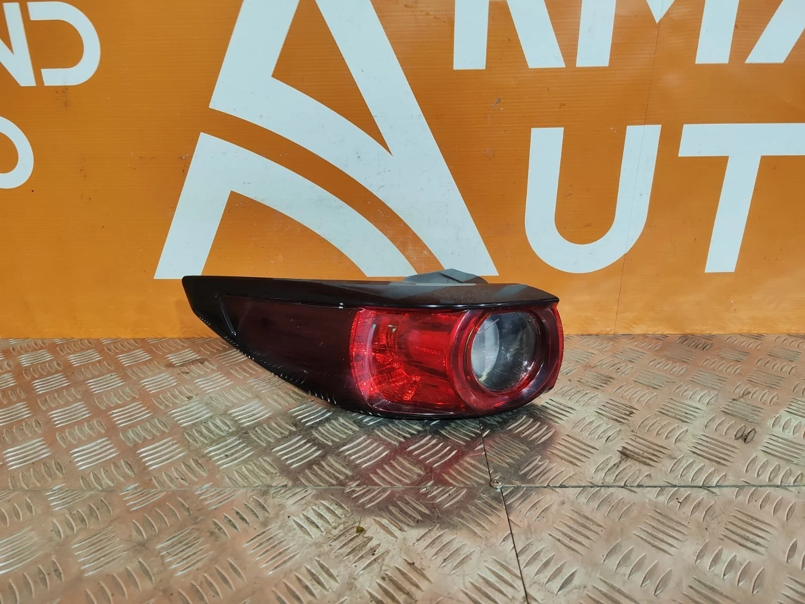 Фонарь внешний Mazda CX-5 2017-нв