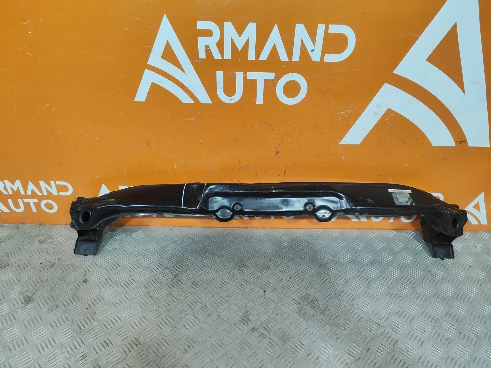 Усилитель бампера Mitsubishi L200 2006-2014