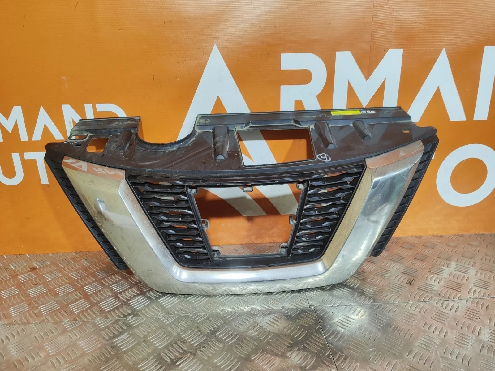 Решетка радиатора Nissan X-Trail 2017-2022 3 T32