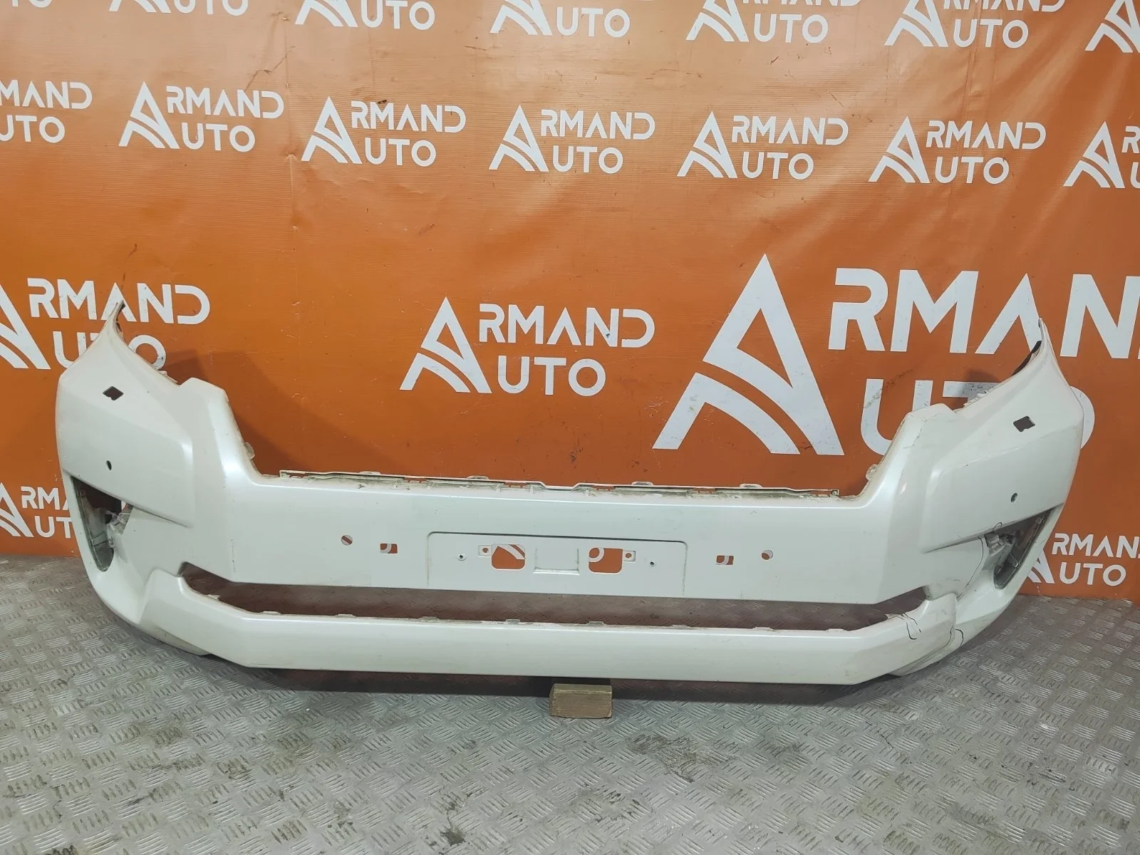 Бампер Toyota Land Cruiser Prado 2017-нв 150