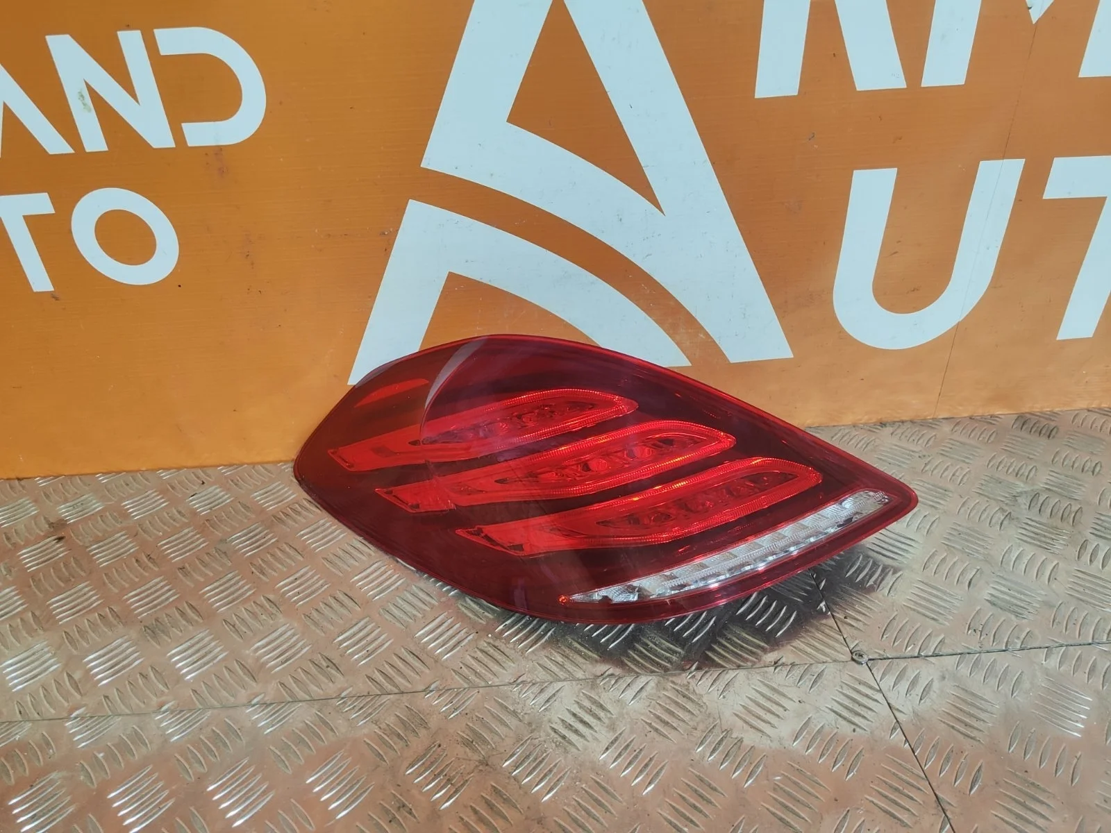 Фонарь Mercedes -Class 2013-2017 W222