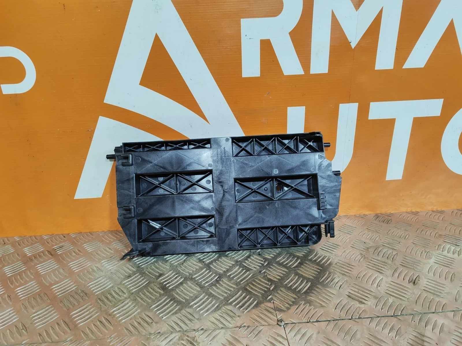 Дефлектор радиатора Nissan Qashqai 2013-2022 j11