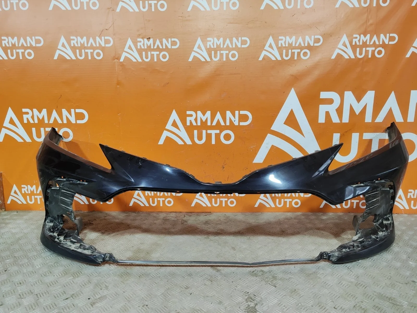 Бампер Toyota Camry 2020-нв 8 XV70