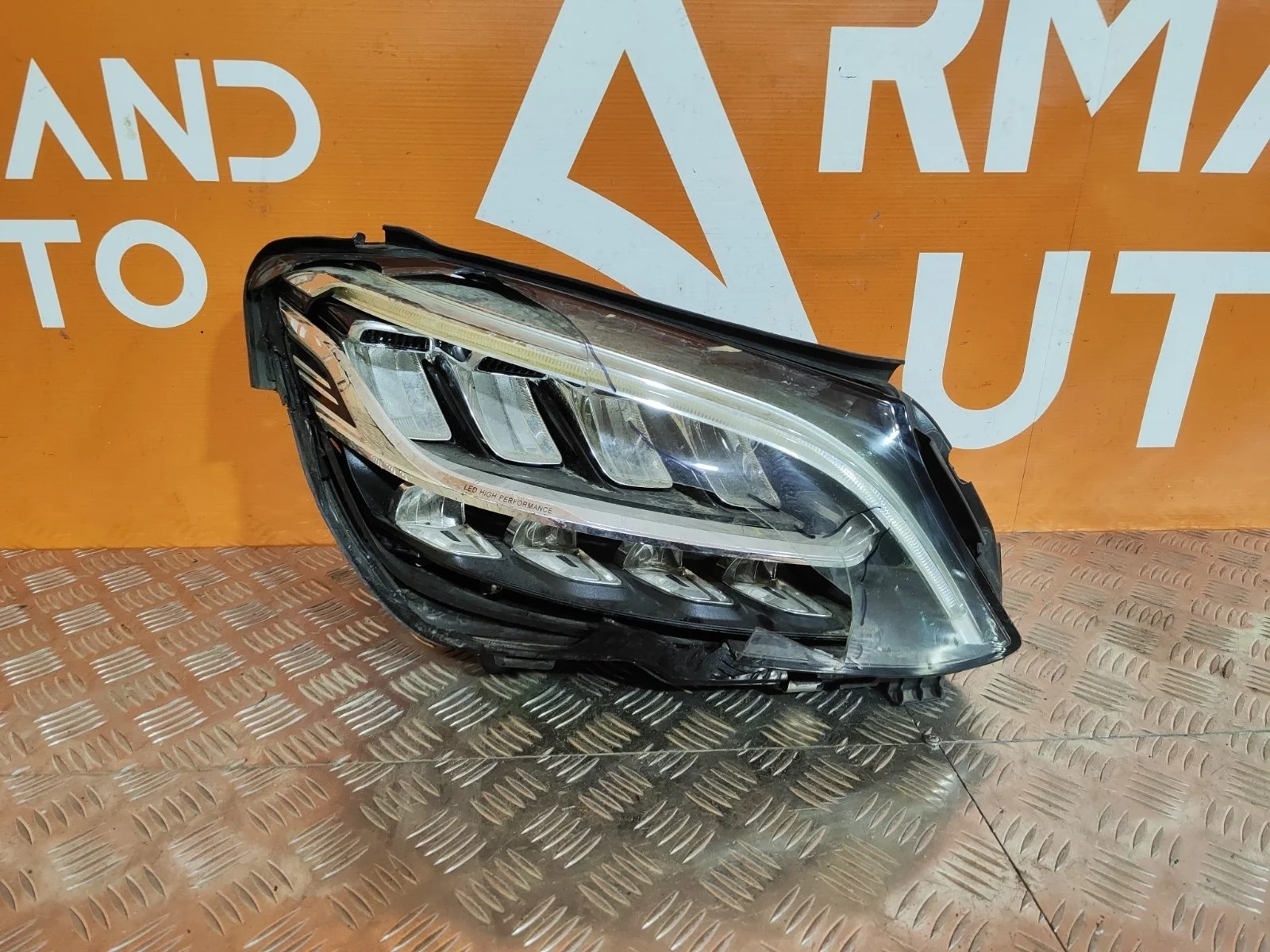 Фара Mercedes -Class 2018-2021 W205