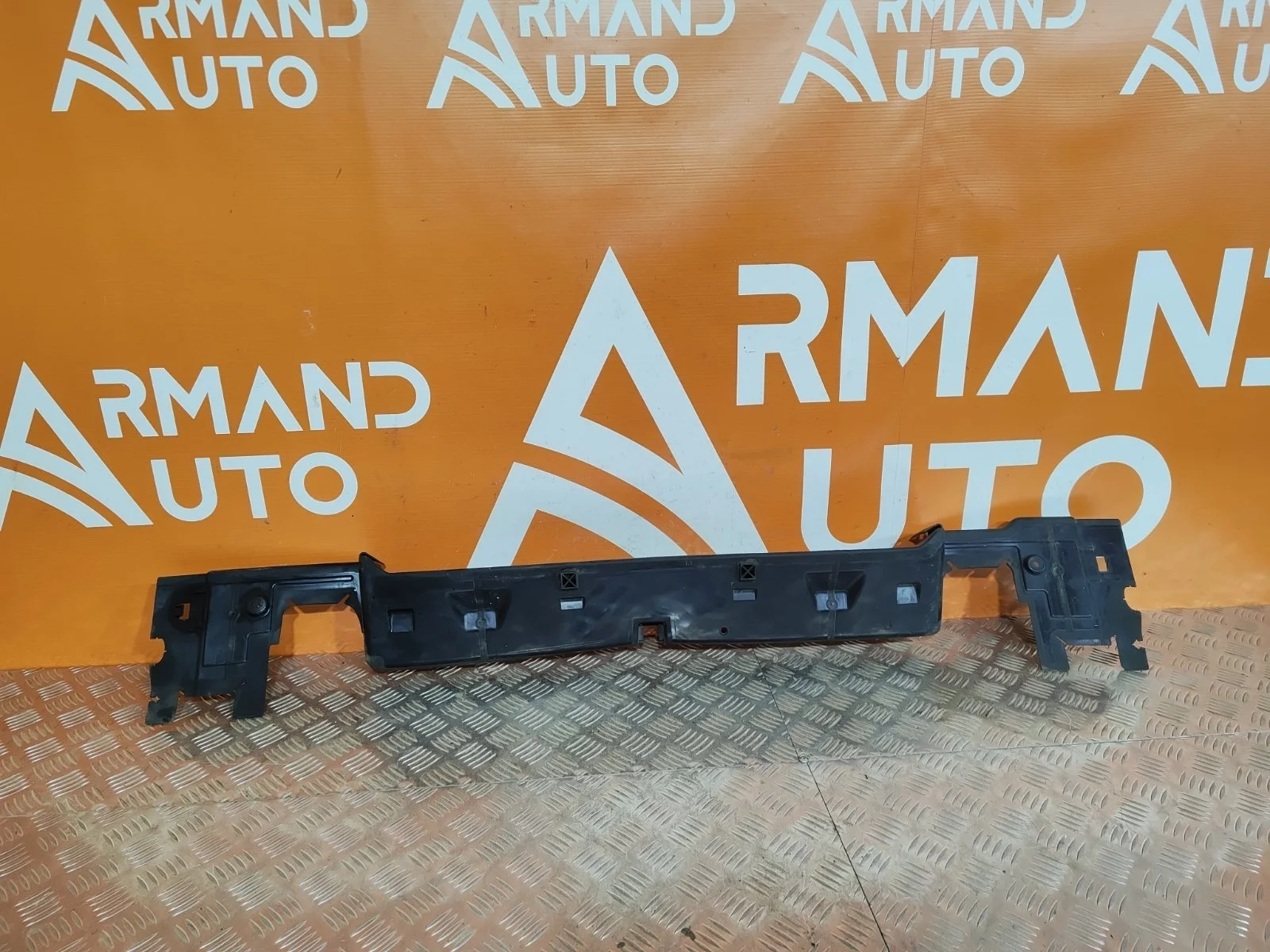 Воздуховод радиатора нижний BMW X3 2017-нв G01