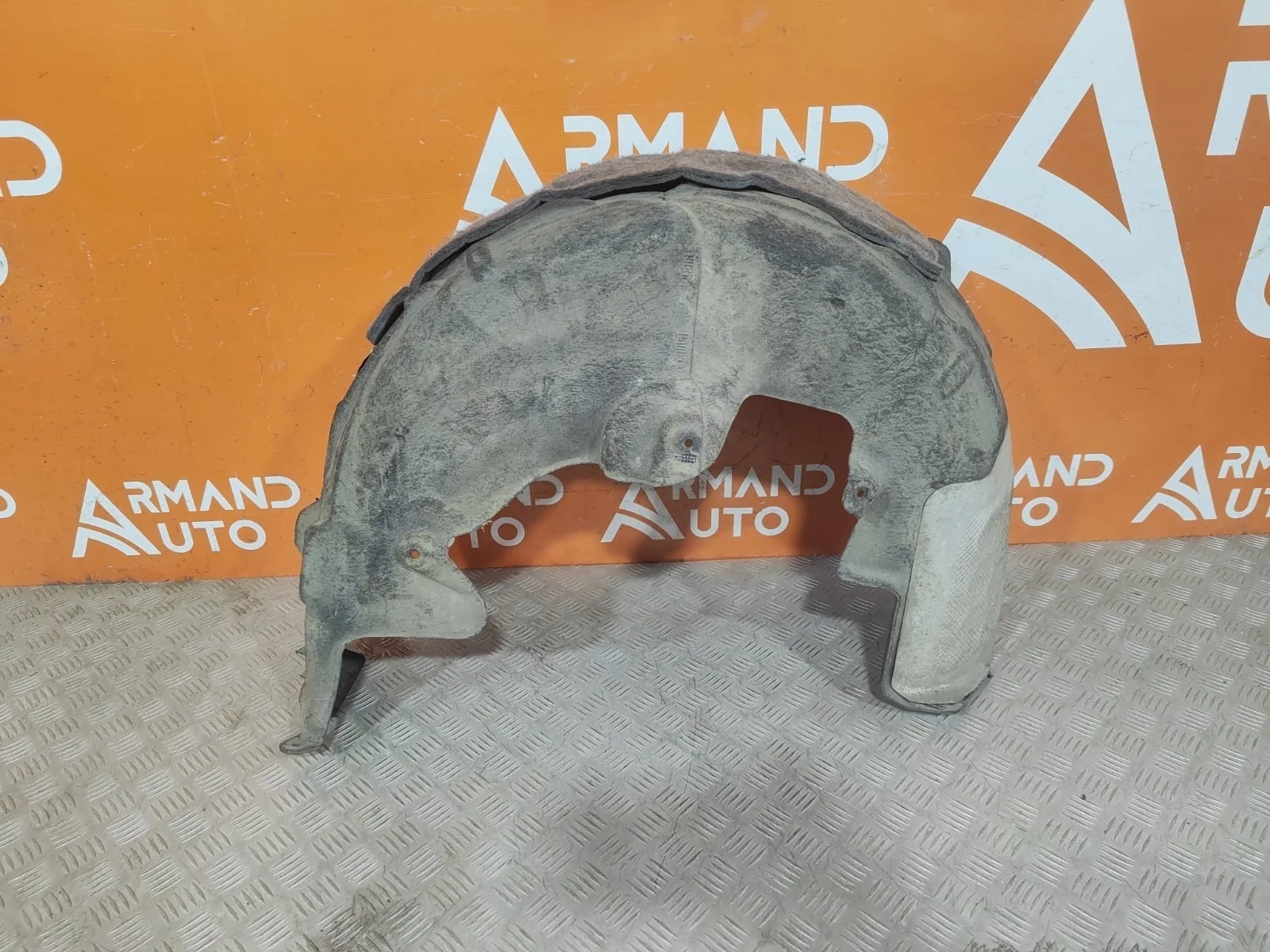 Подкрылок Mercedes -Class 2016-нв W213, S213