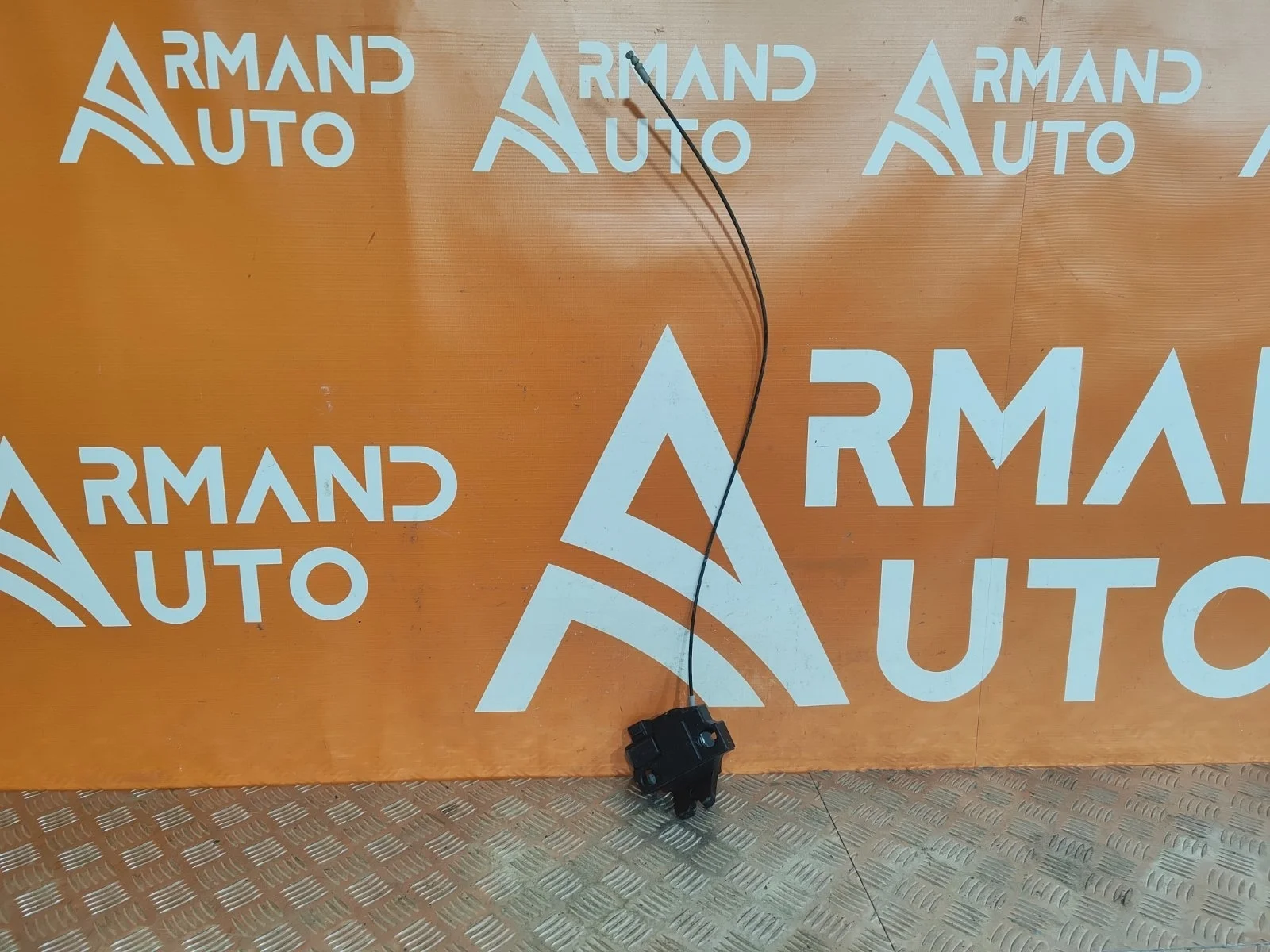 Замок крышки багажника Toyota Camry 2017-нв 8 XV70