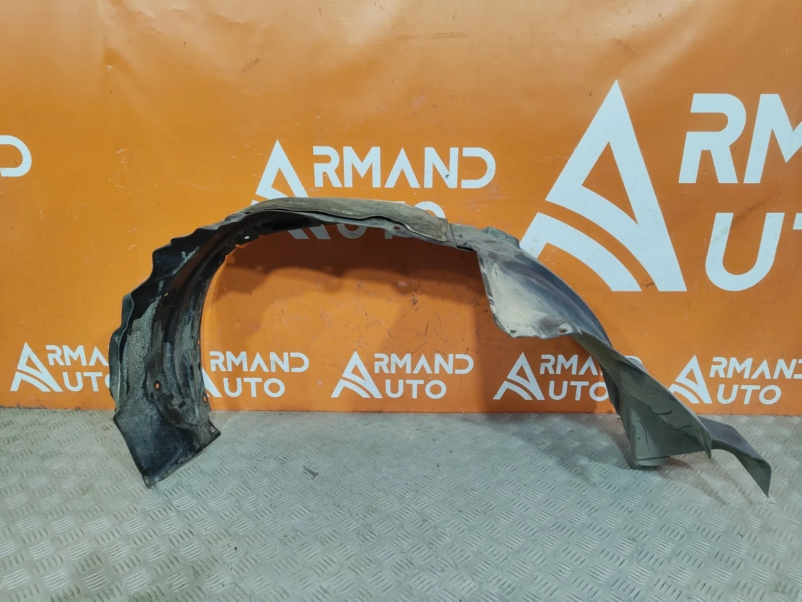 Подкрылок Lexus LX 2015-2023 URJ200