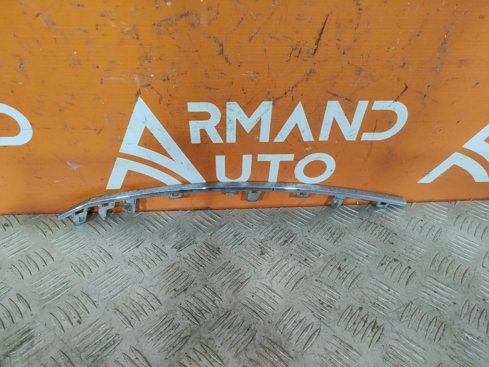 Накладка решетки радиатора Volkswagen Tiguan 2011-2018