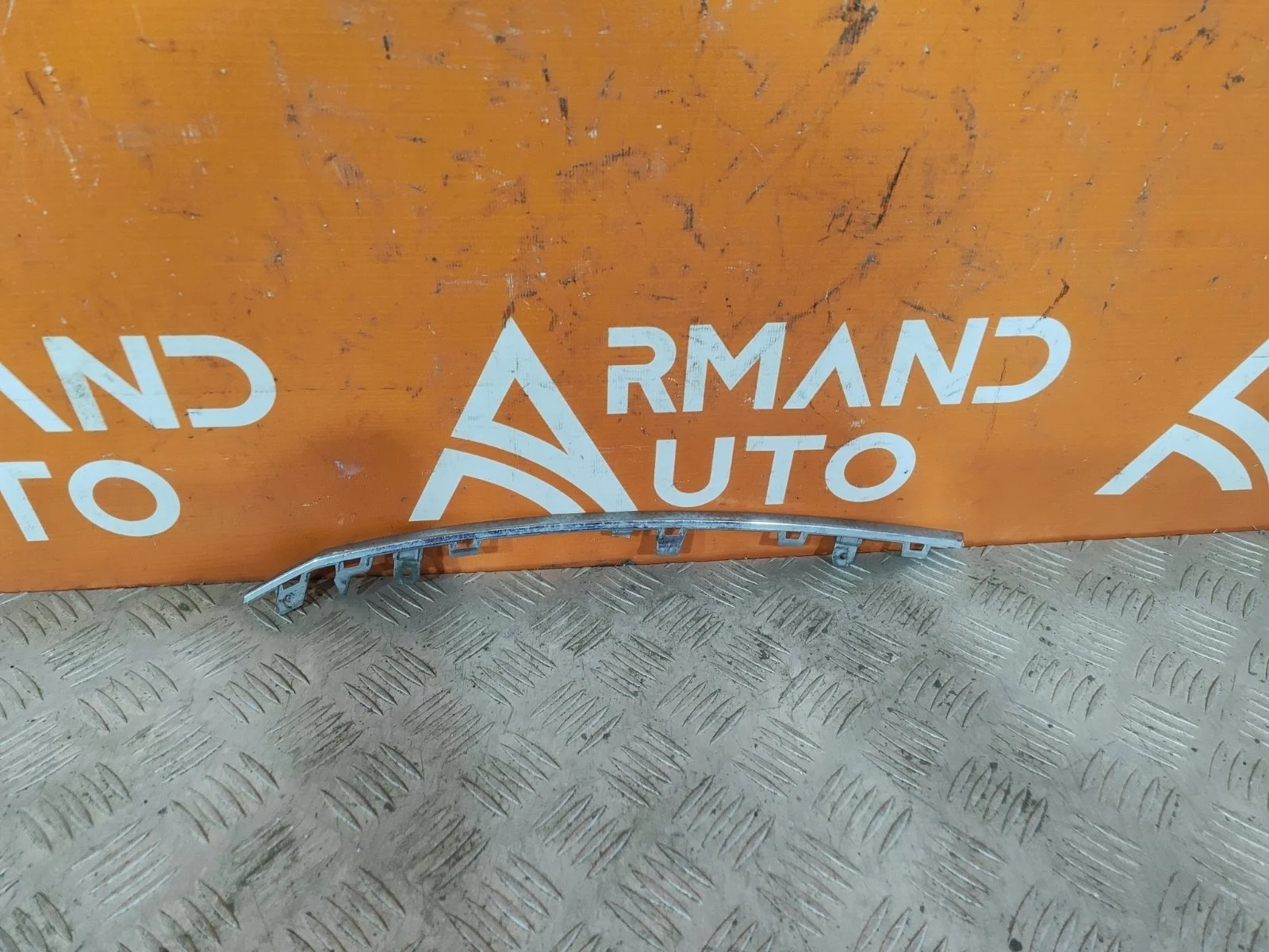 Накладка решетки радиатора Volkswagen Tiguan 2011-2018