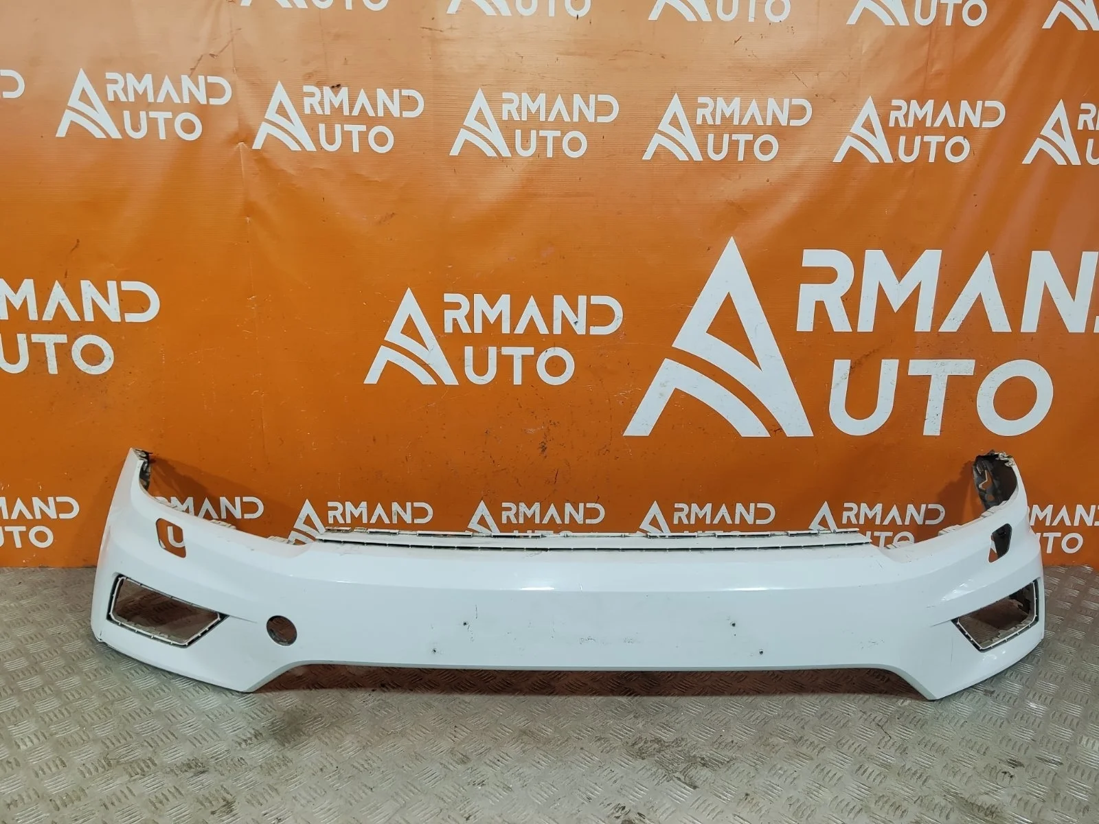 Бампер Volkswagen Tiguan 2016-2020