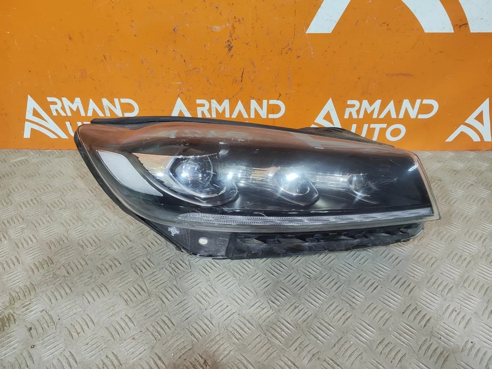 Фара KIA Sorento 2017-2020 3 Prime UM