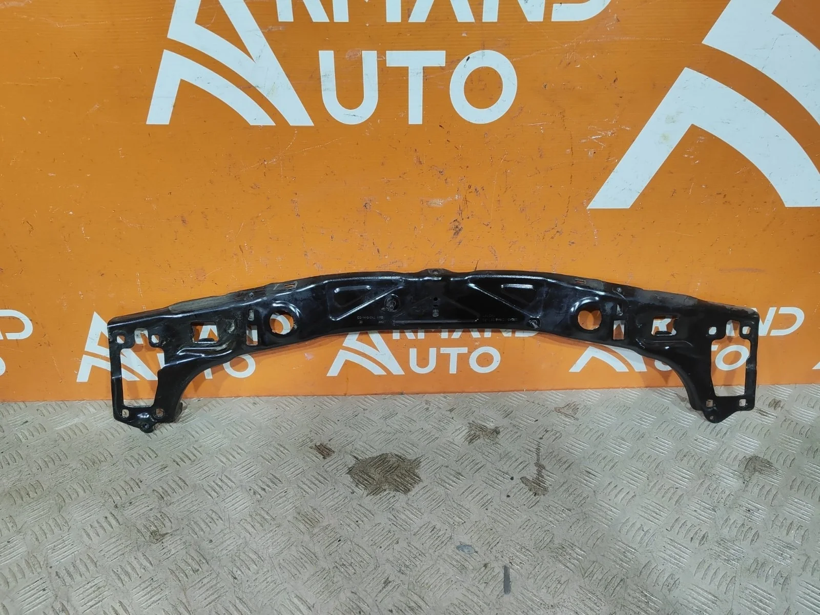 Панель передняя (суппорт радиатора) верхняя BMW X1 2015-2022 F48