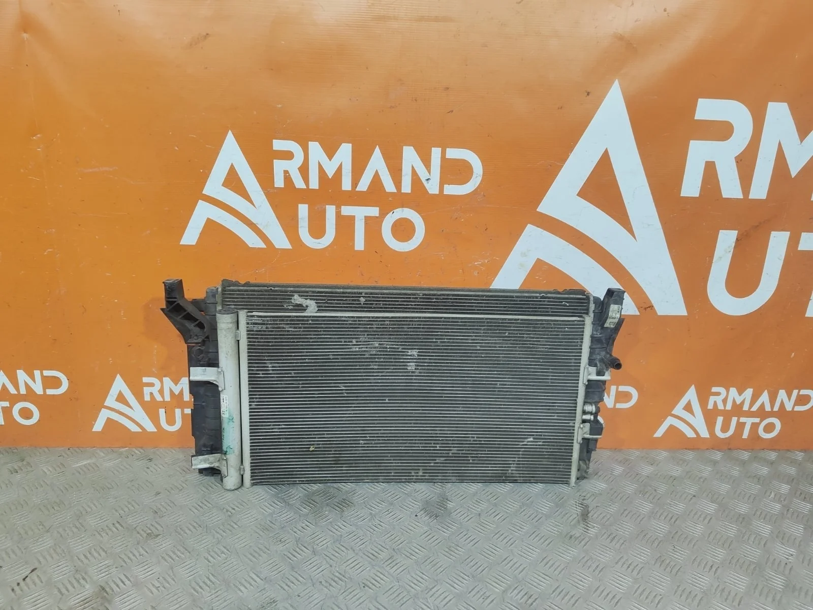 Радиатор двигателя (двс) BMW 1 series 2019-нв F40