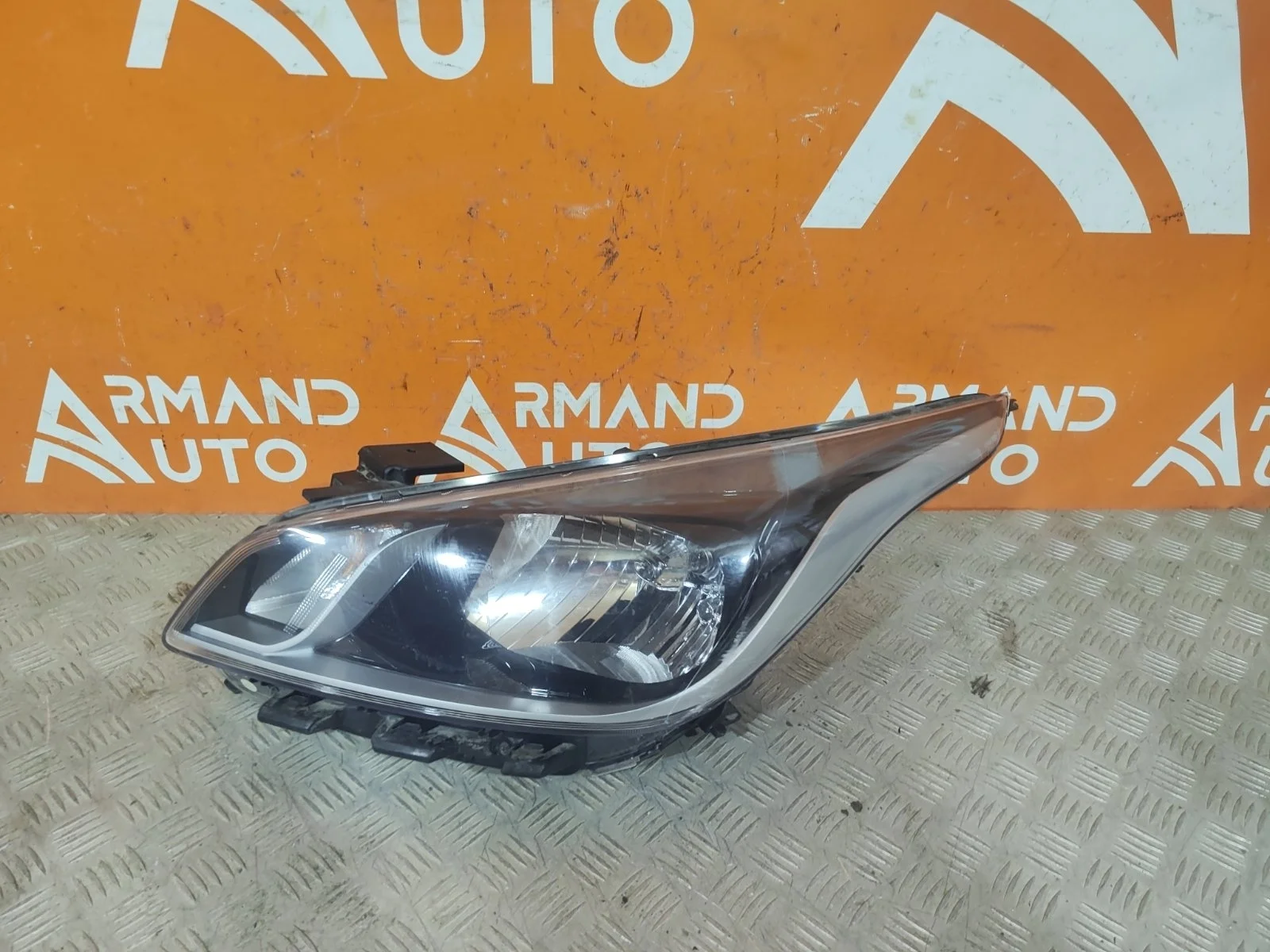 Фара Kia Rio 2017-2020 4 FB