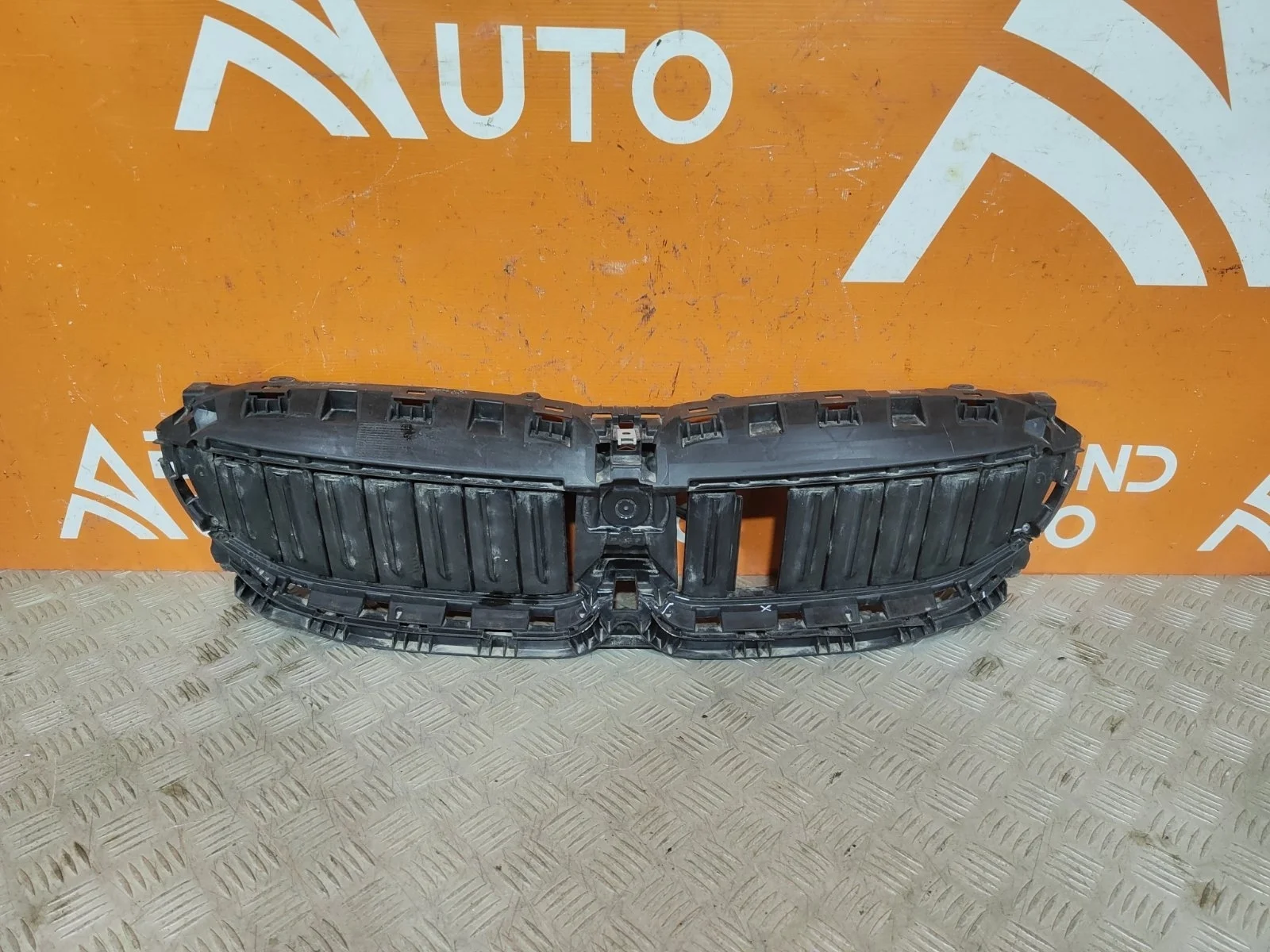 Жалюзи радиатора BMW 3 series 2018-нв G20 G21 G28