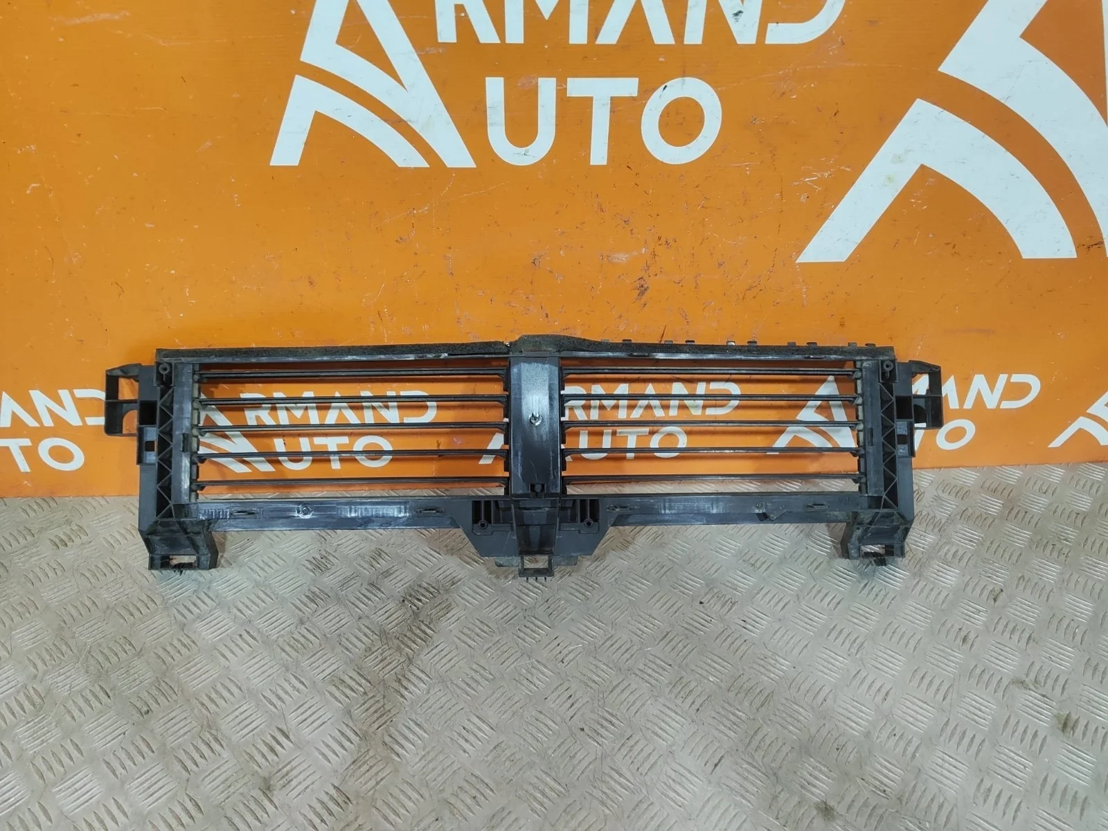 Воздуховод радиатора верхний Mercedes GLB-Class 2019-нв X247