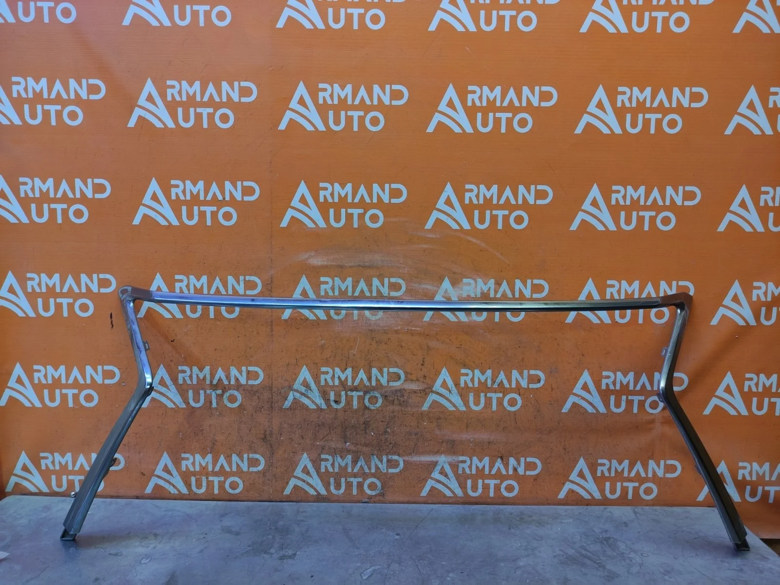 Окантовка решетки радиатора Lexus LX 2015-2023 URJ200