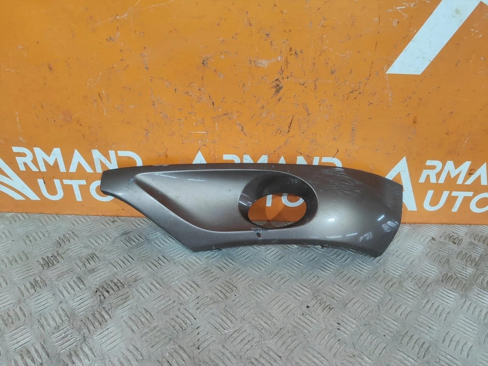 Окантовка птф Volkswagen Touareg 2010-2014