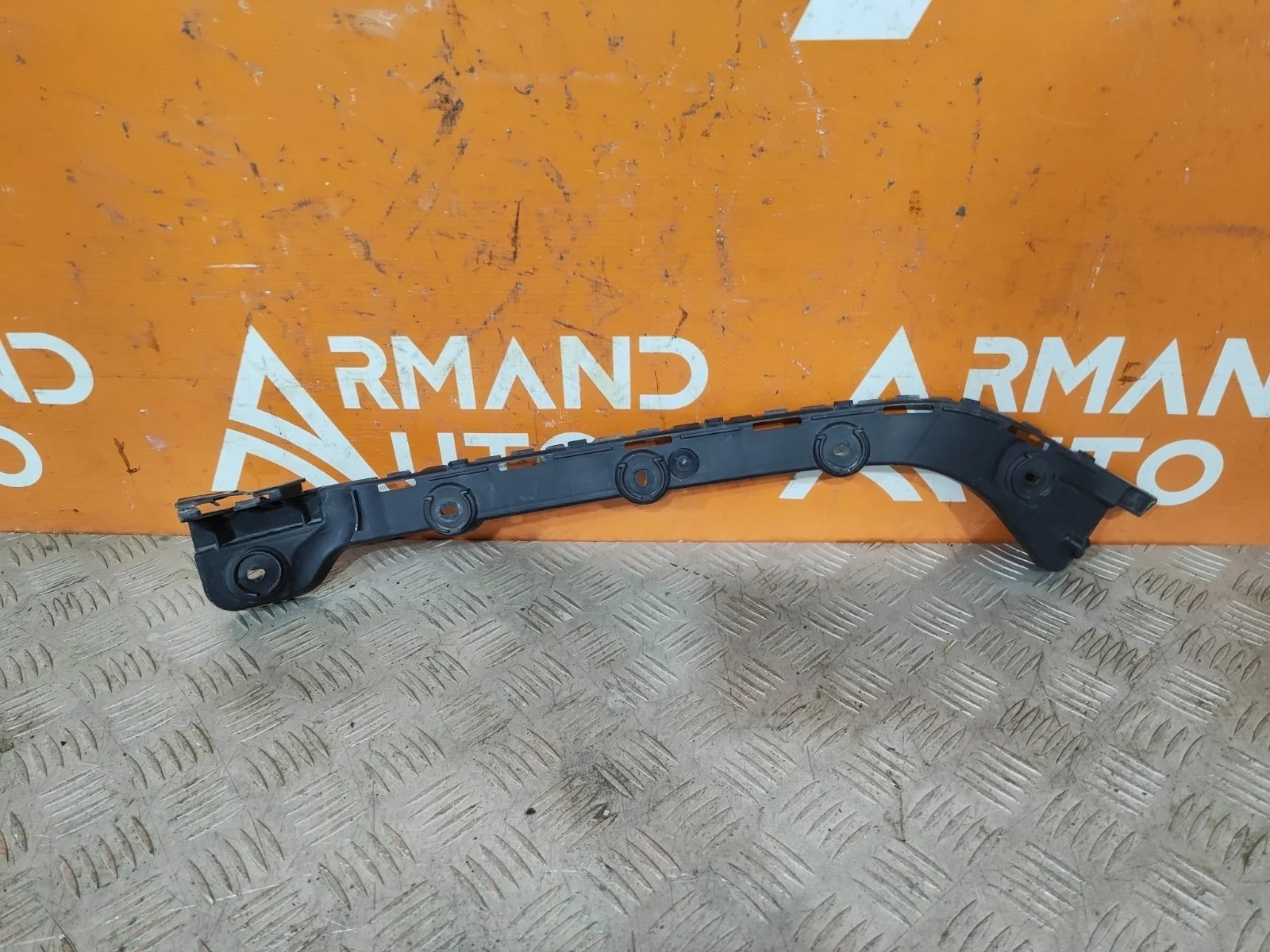 Кронштейн бампера Skoda Octavia 2013-2017 A7 (5E)