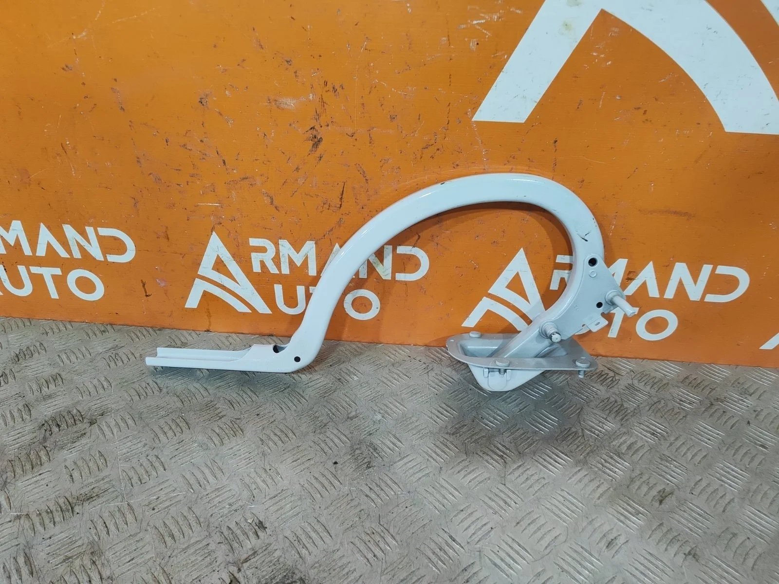 Петля крышки багажника BMW 5 series 2009-2017 F10