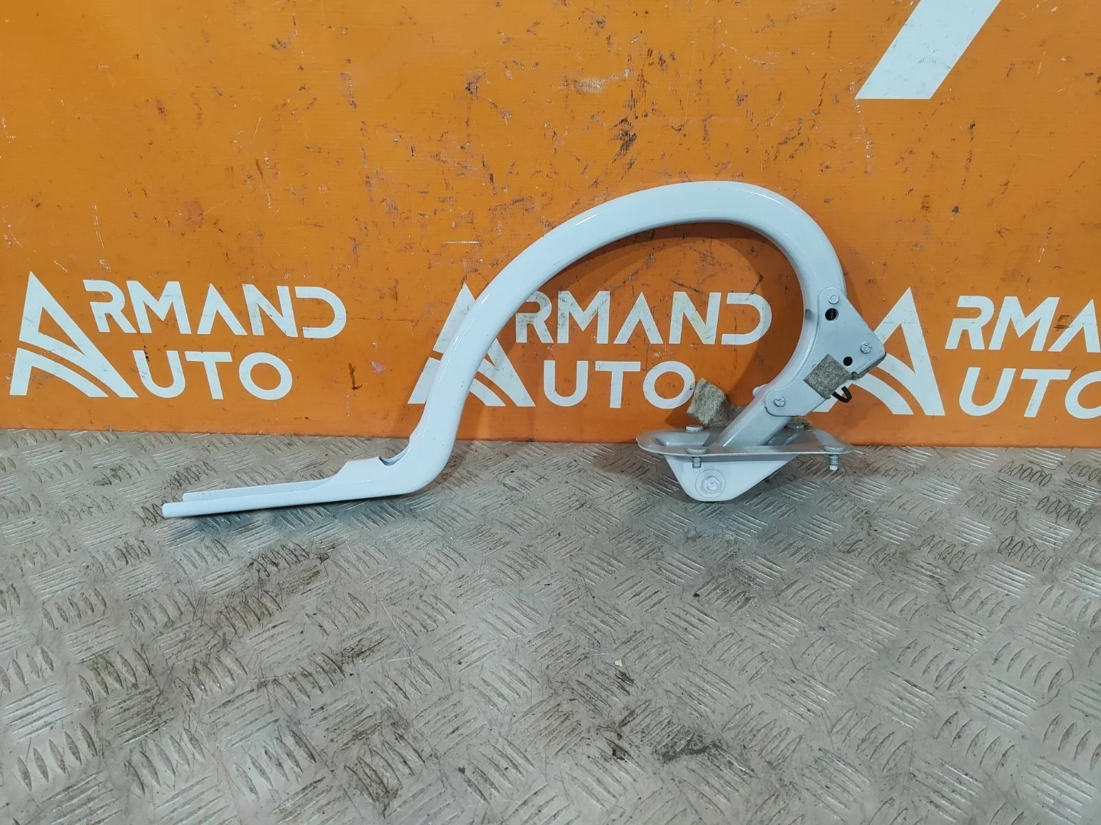 Петля крышки багажника BMW 5 series 2009-2017 F10