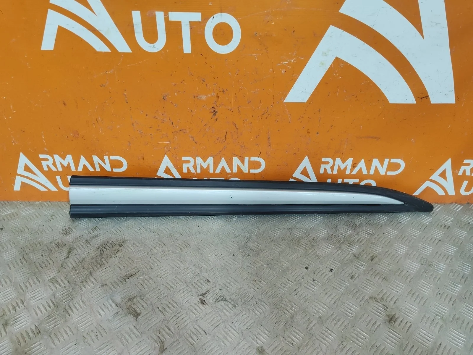 Молдинг двери Mitsubishi Outlander 2015-нв 3