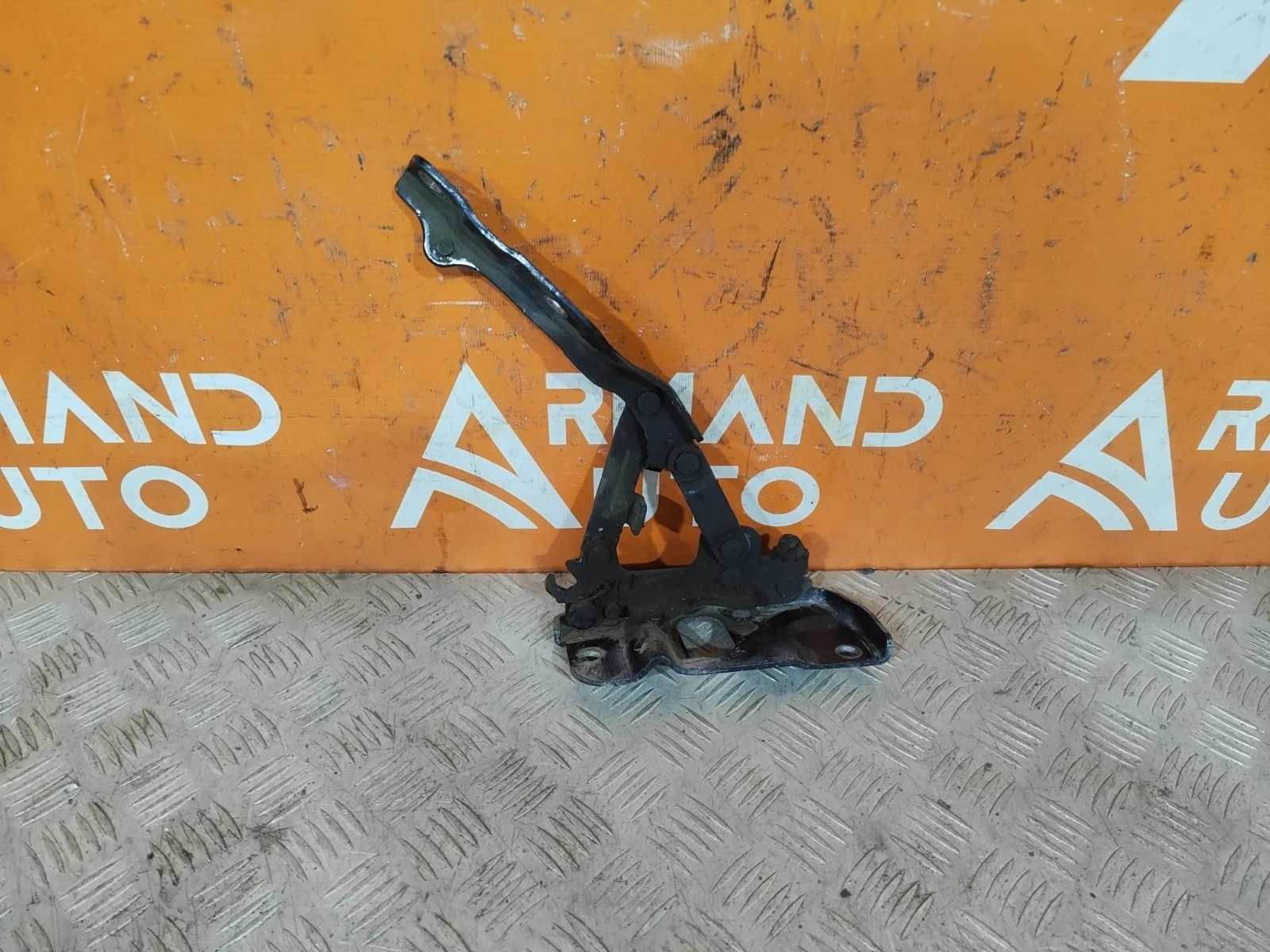 Петля капота KIA Sorento 2014-2020 3 Prime UM