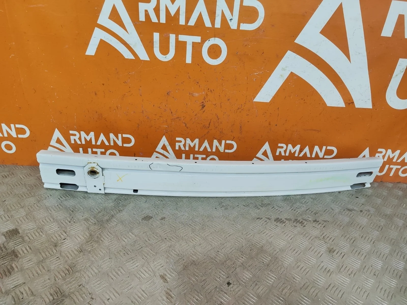 Усилитель бампера Nissan Qashqai 2013-2022 j11