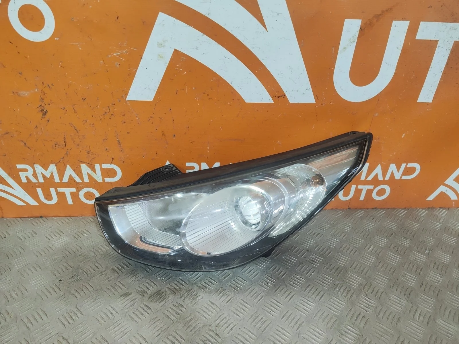 Фара Hyundai ix35 2010-2013