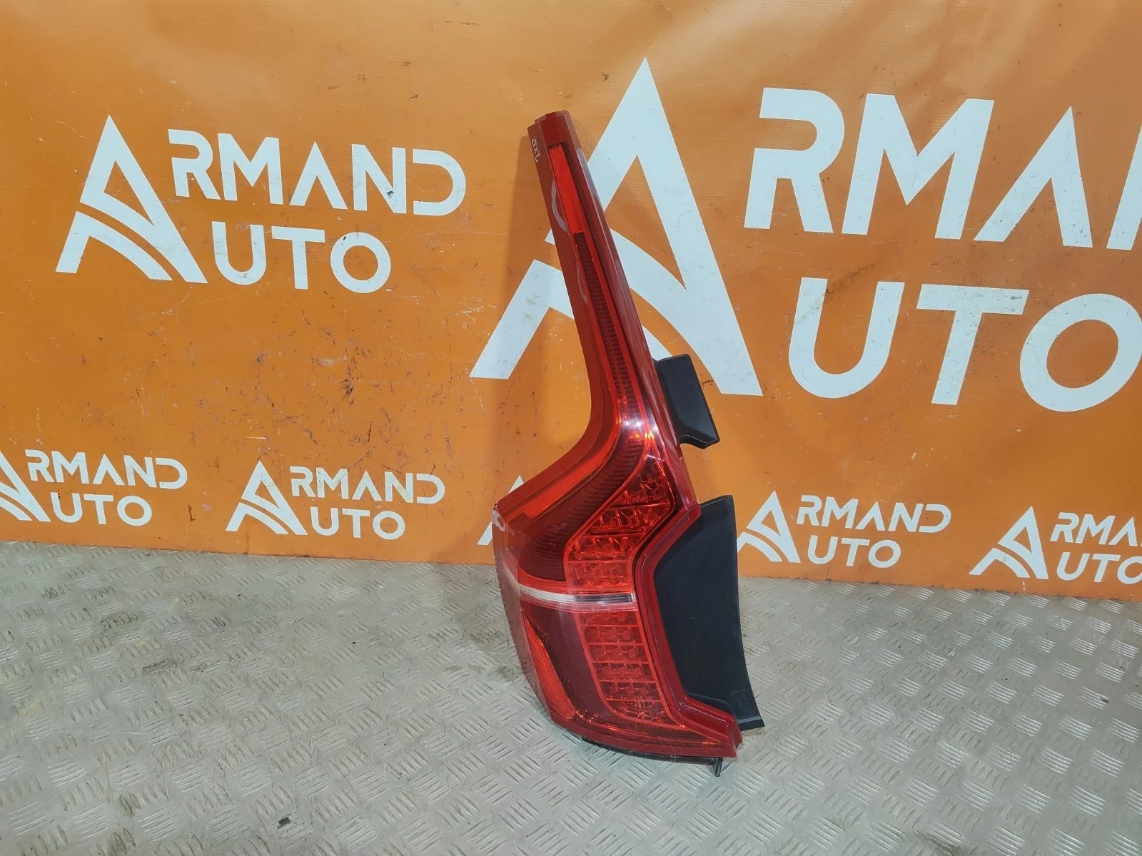 Фонарь Volvo XC90 2014-нв