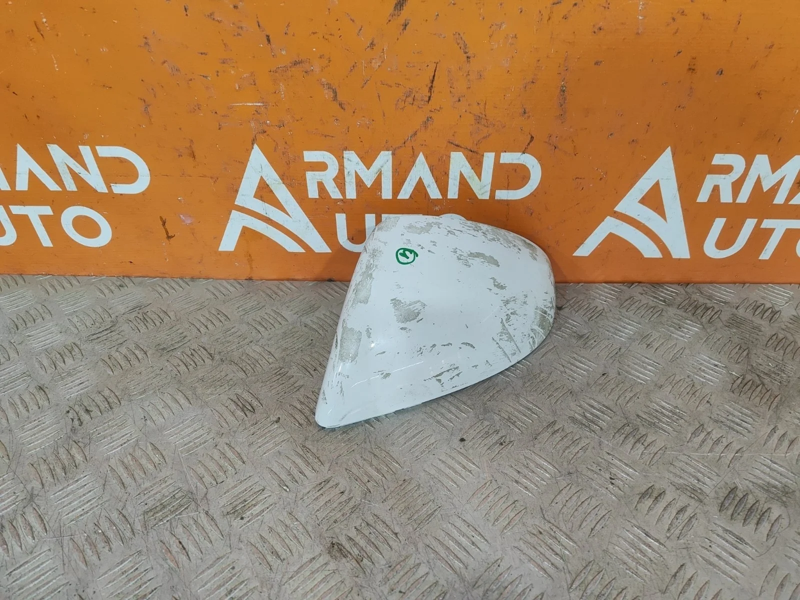 Крышка зеркала Volkswagen Touareg 2010-2018