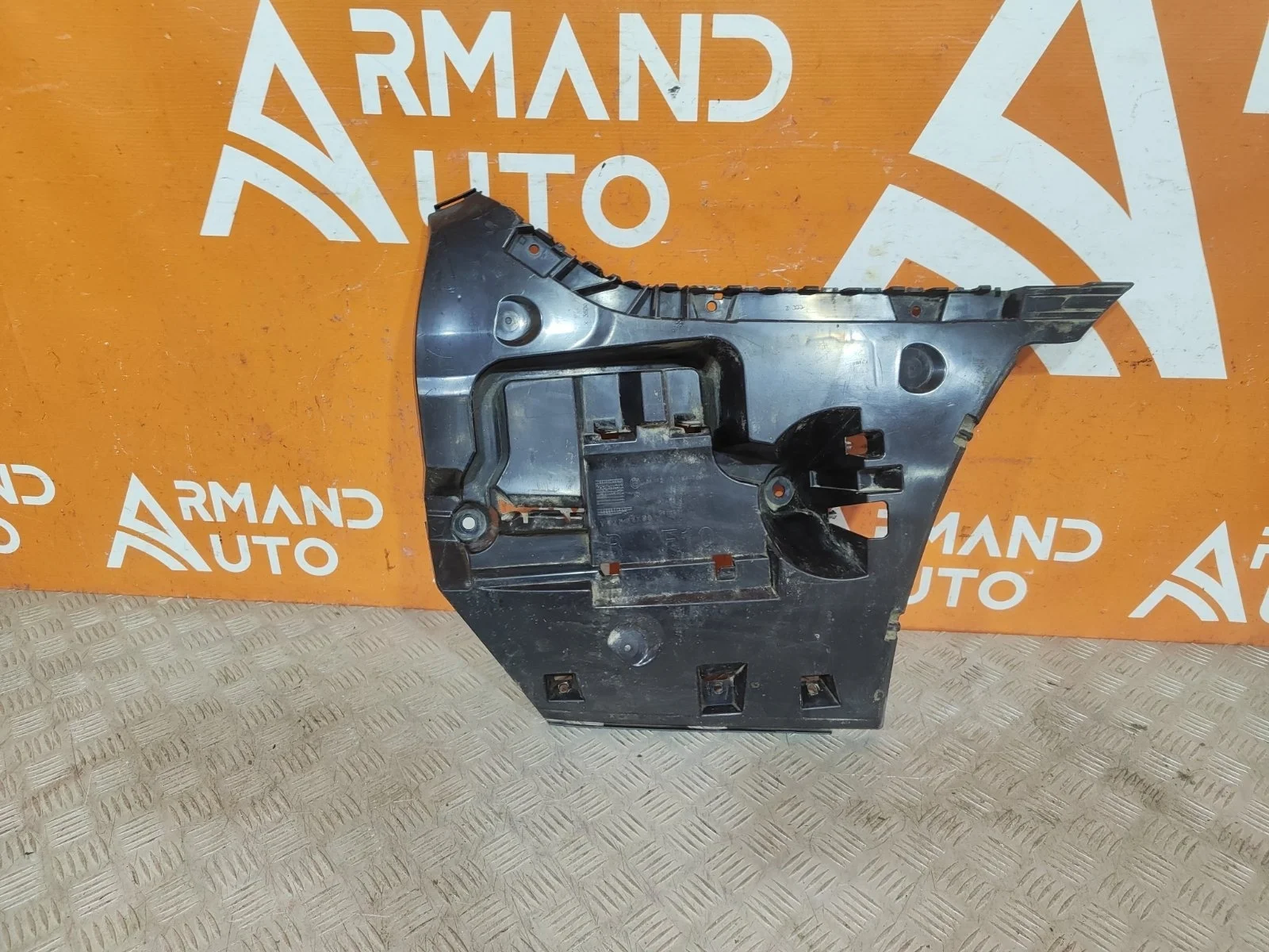 Кронштейн бампера BMW 5 series 2009-2017 F10