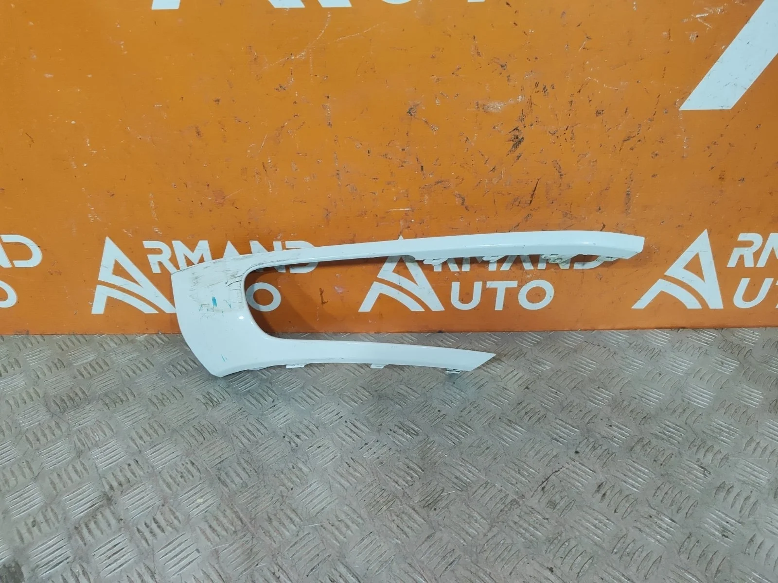 Окантовка птф Volkswagen Touareg 2014-2018