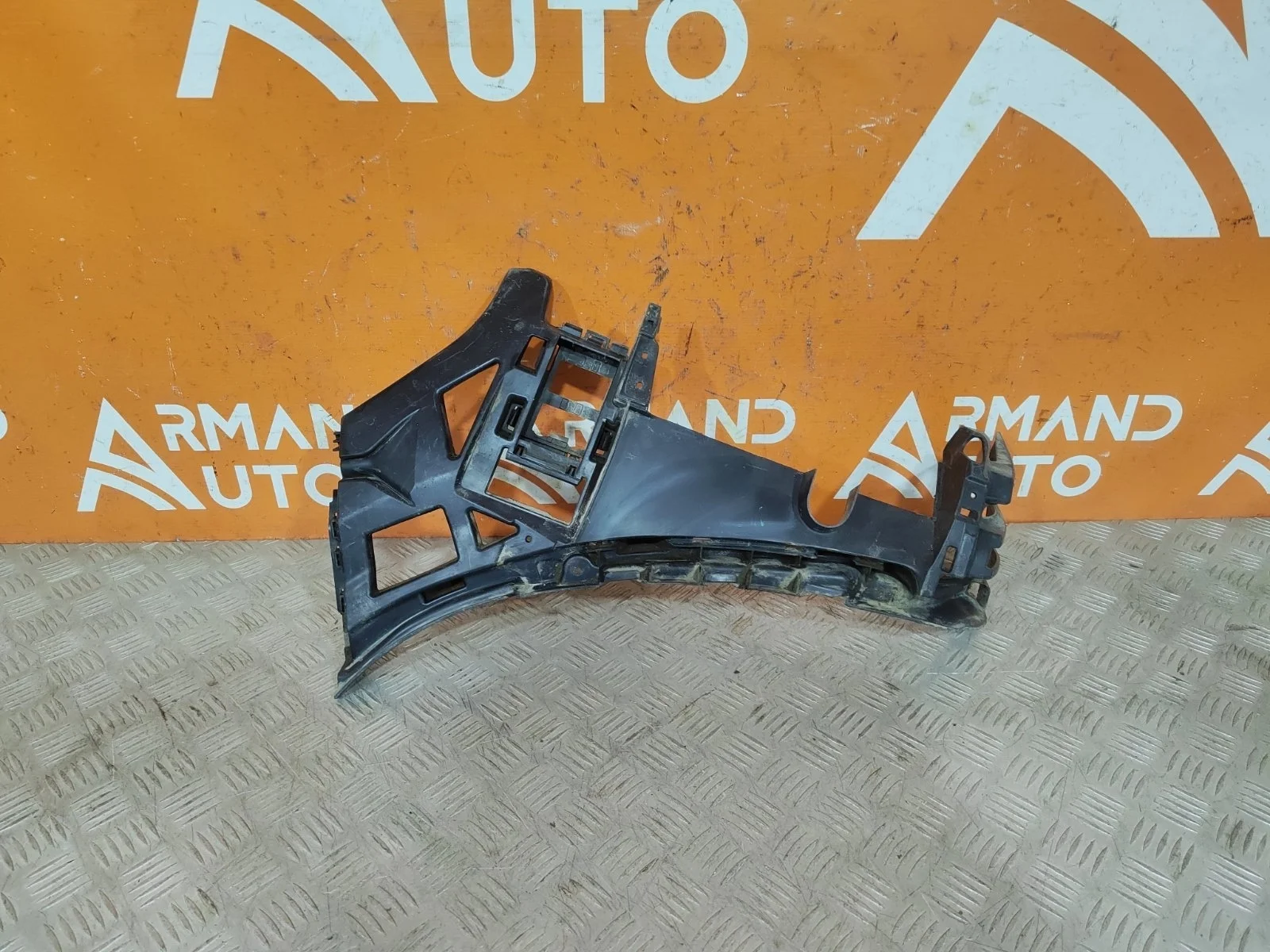 Кронштейн бампера Mercedes GLE-Class 2018-нв V167