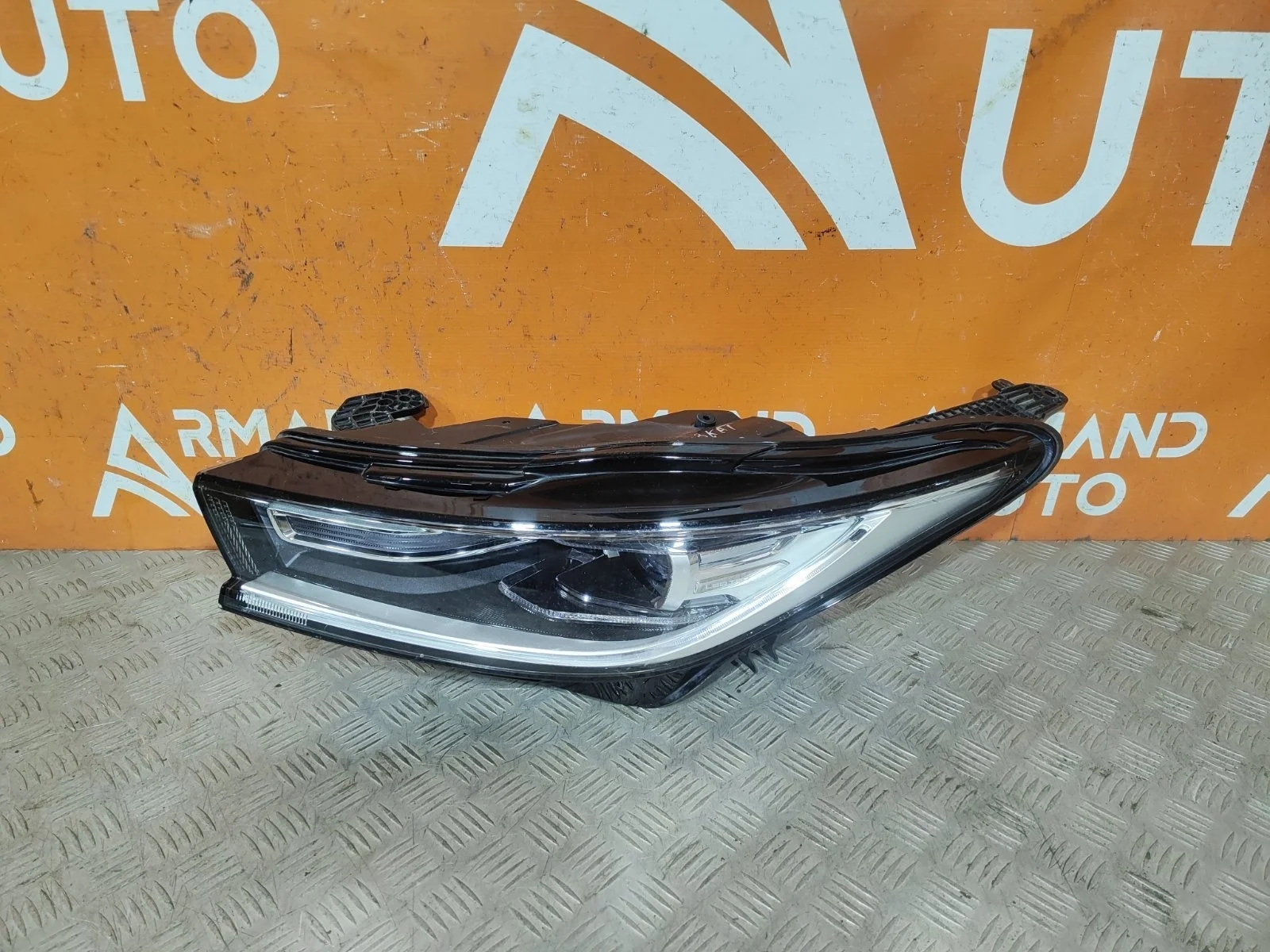 Фара EXEED TXL 2021-нв M32T