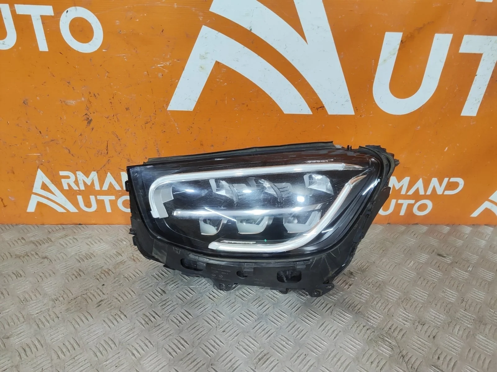 Фара Mercedes GLC-Class 2019-нв X253