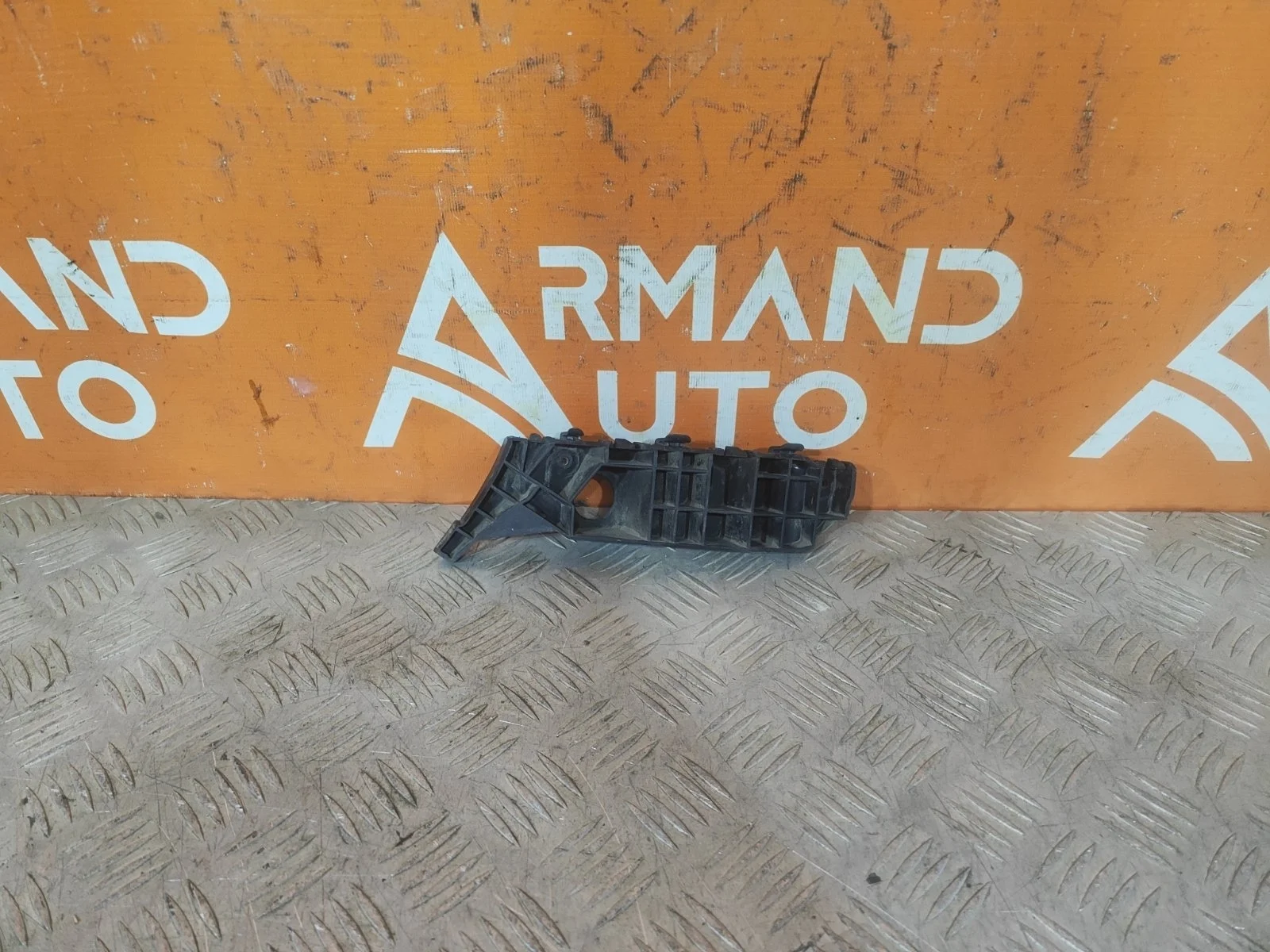 Кронштейн бампера Hyundai Santa Fe 2018-2021 4 TM