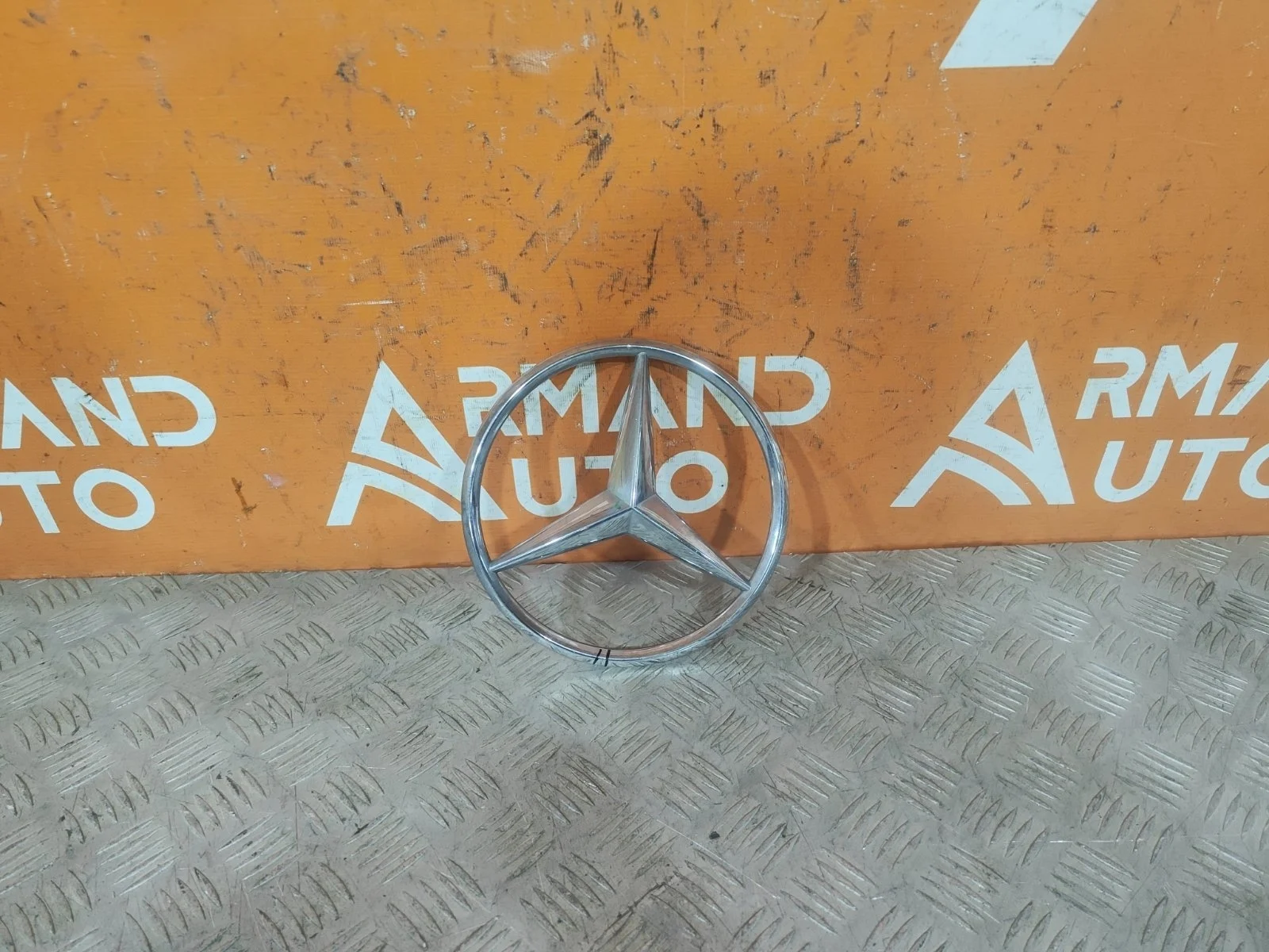 Эмблема Mercedes ML GLE-Class 2015-2018 W166