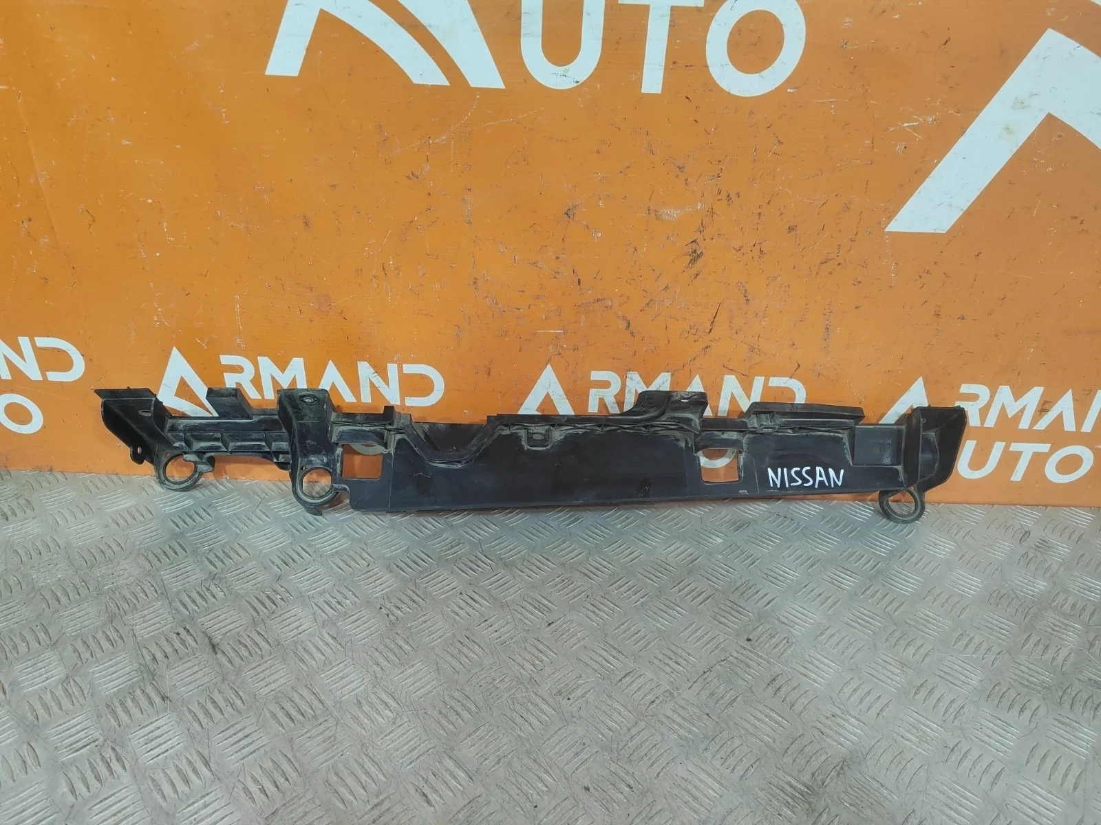 Кронштейн радиатора верхний Nissan Qashqai 2013-2022 j11