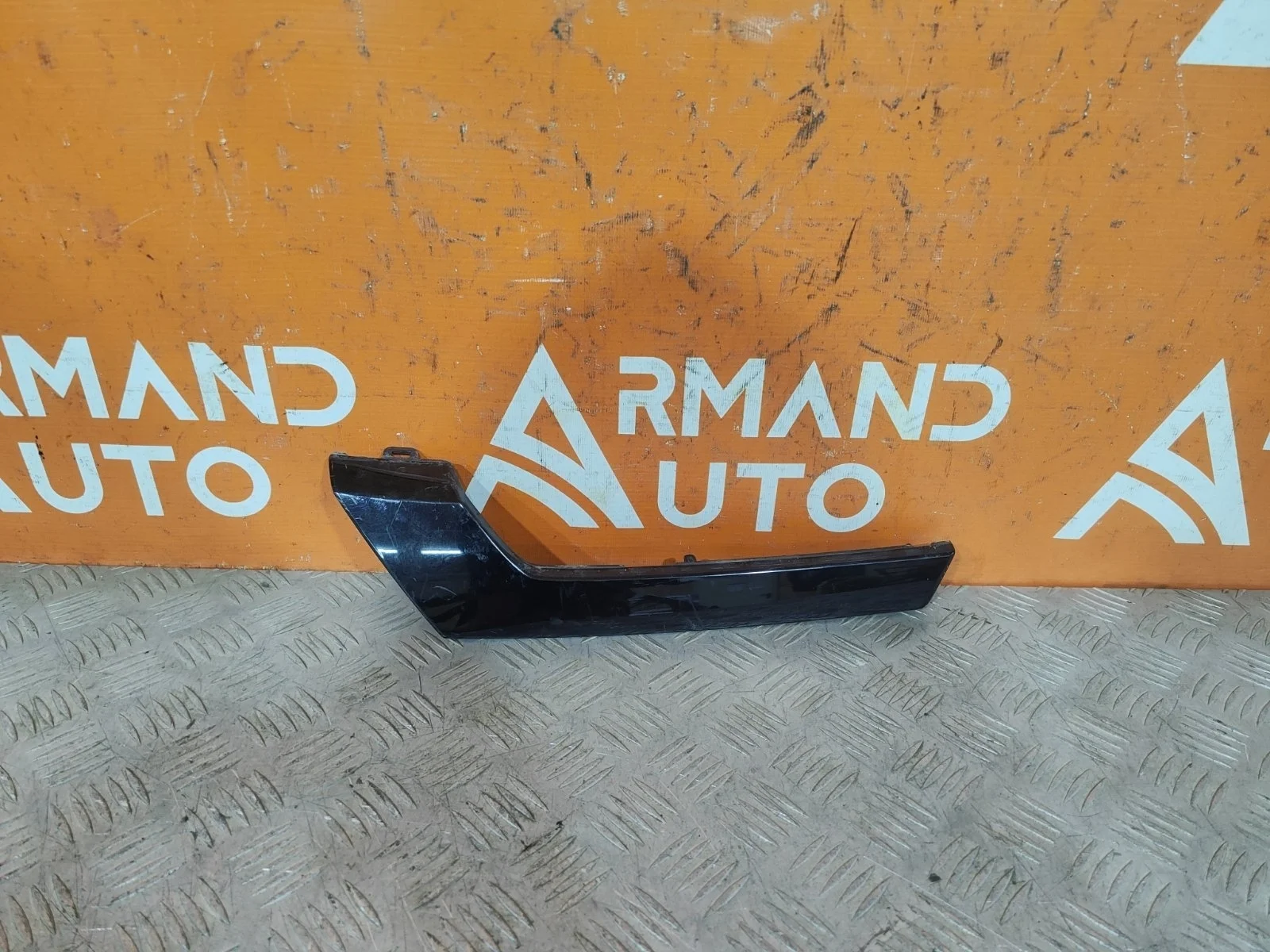 Накладка решетки радиатора Mitsubishi Outlander 2018-нв 3