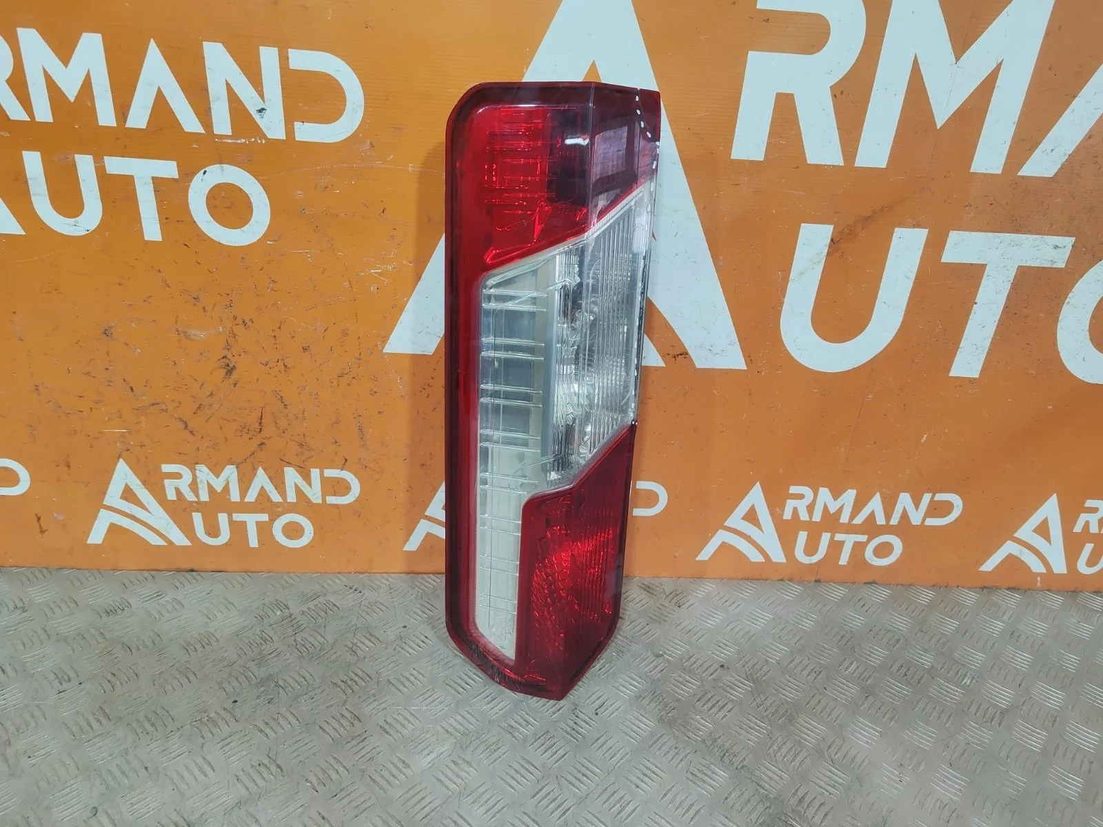 Фонарь Ford Transit 2014-нв 7 TTG