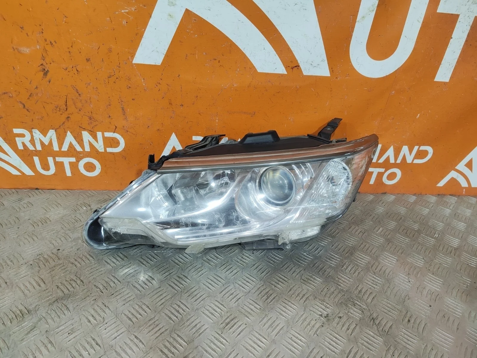 Фара Toyota Camry 2011-2014 7 XV50