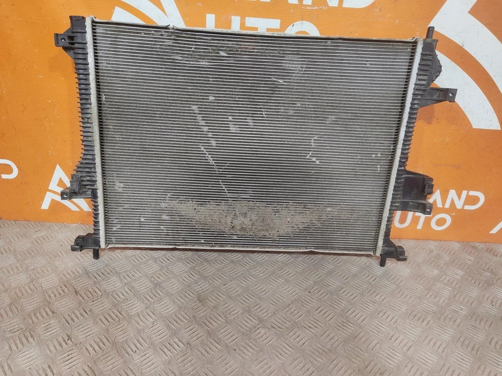 Радиатор двигателя (двс) Chery Tiggo 7 Pro 2020-нв T1E