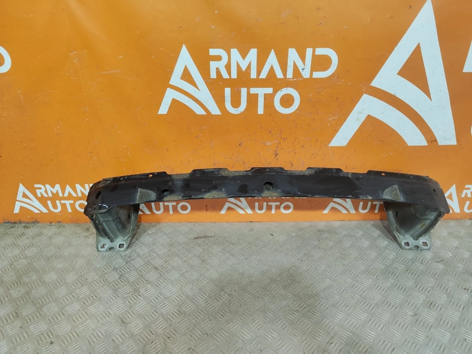 Усилитель бампера Land Rover Range Evoque 2011-2018 L538