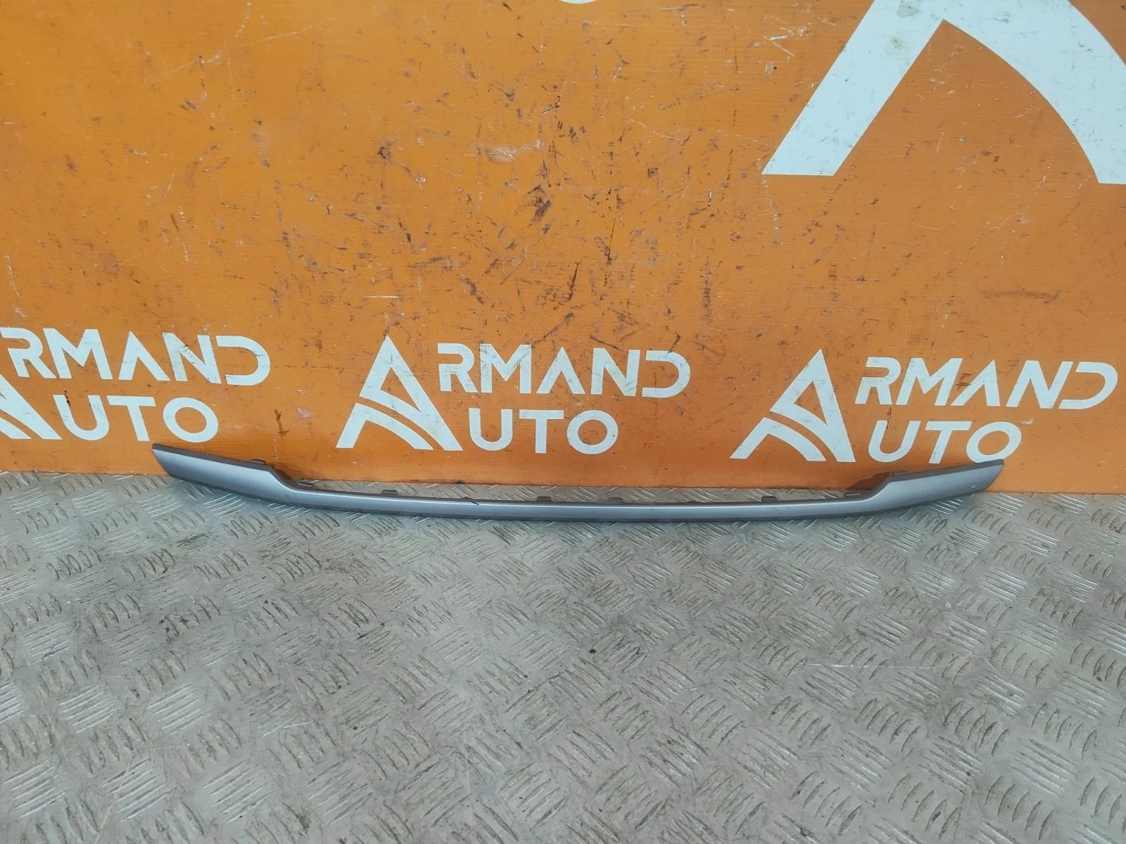 Накладка решетки радиатора средняя Hyundai Tucson 2015-2018 3