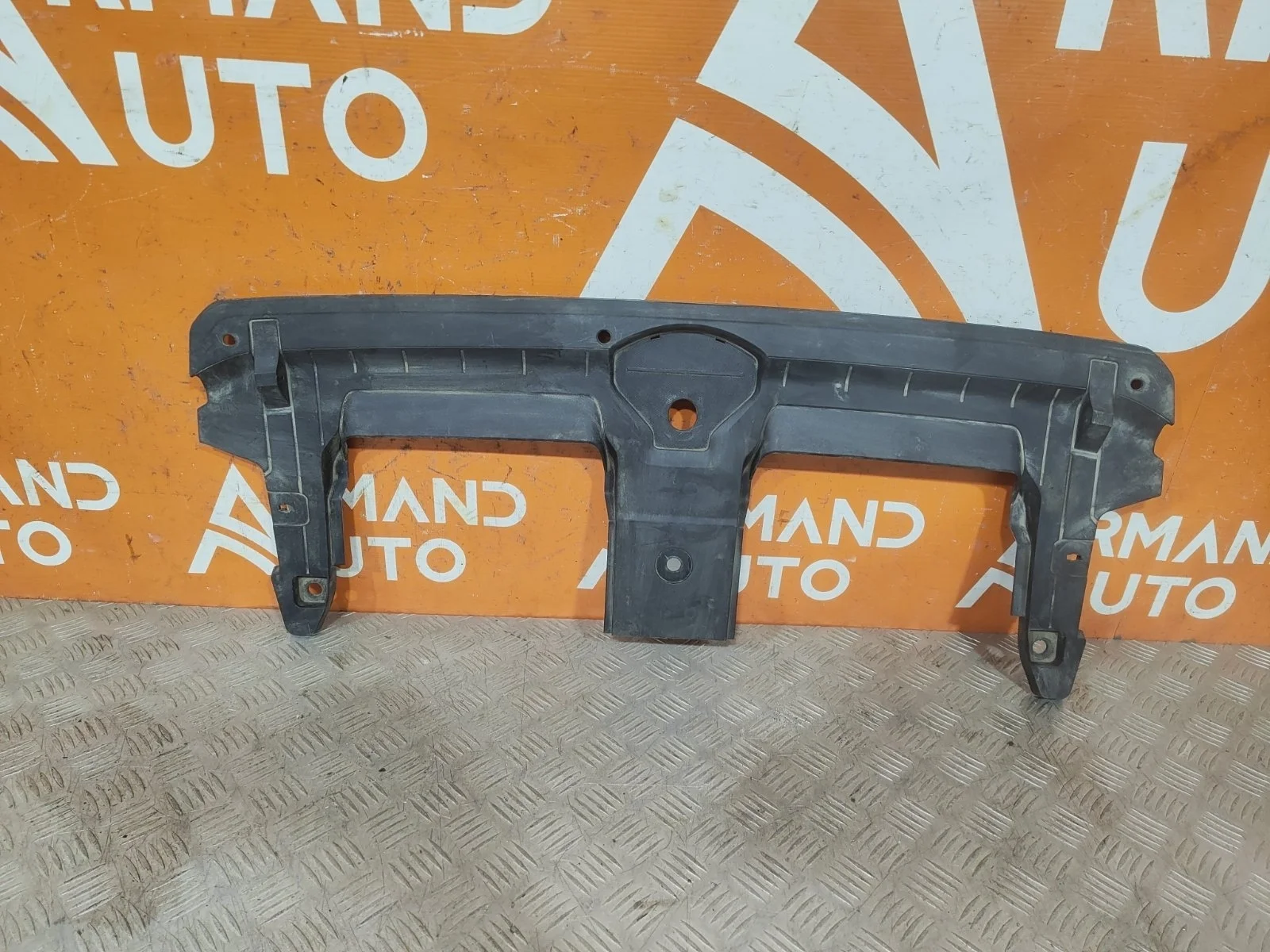 Кожух замка капота Audi Q7 2015-нв 4M