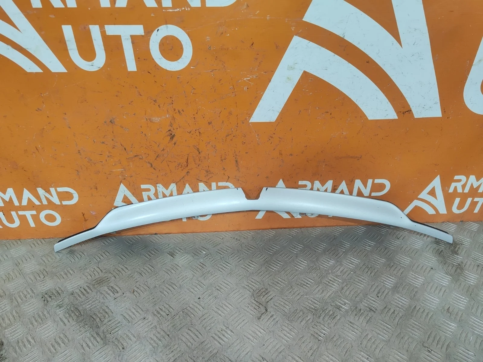 Накладка решетки радиатора верхняя Mitsubishi Pajero Sport 2015-2021 3